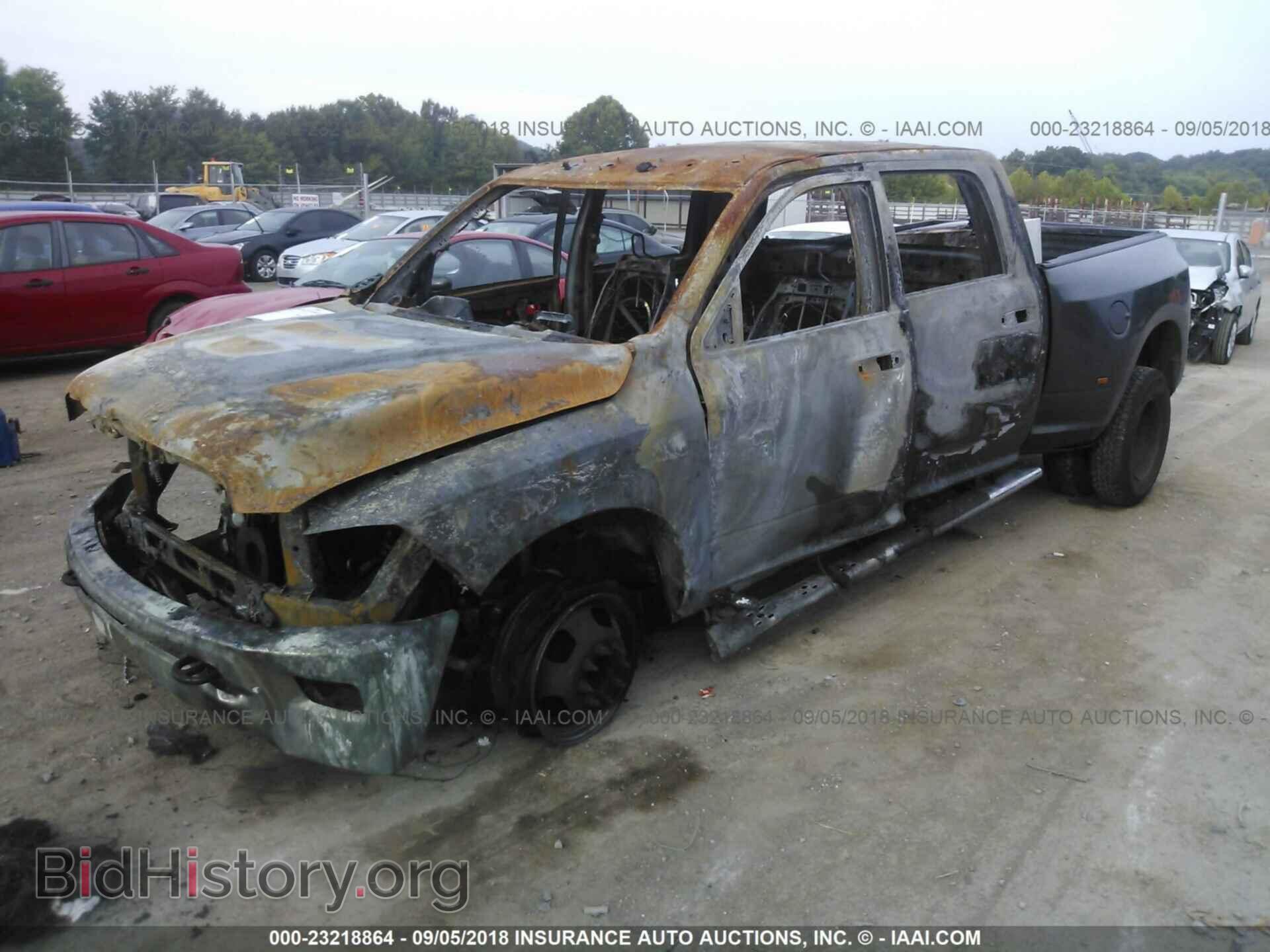2014 RAM 3500 - VIN: 3C63RRLL8EG278796 - Photo 2
