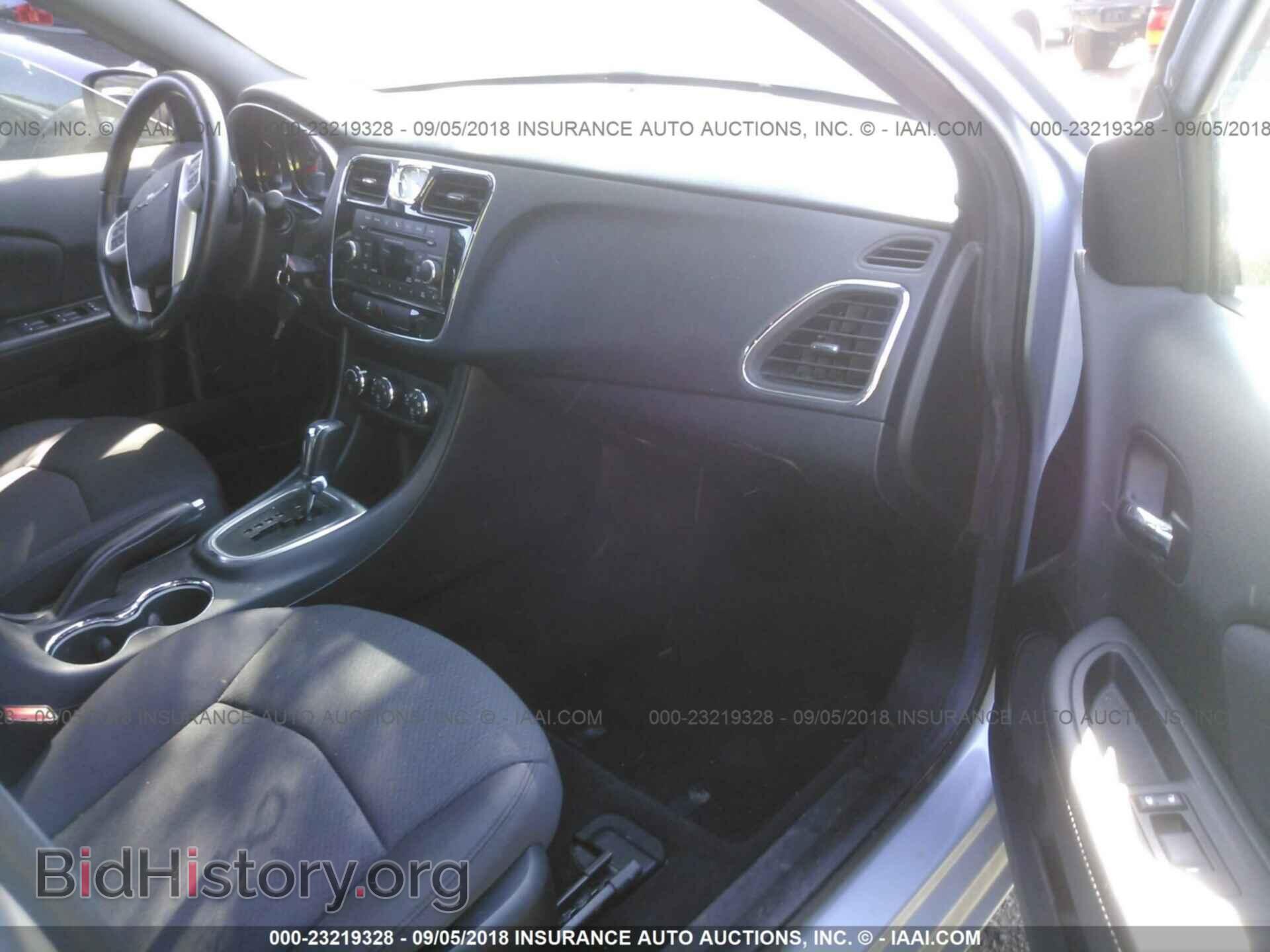 2013 Chrysler 200 - VIN: 1C3CCBBB9DN570574 - Photo 5