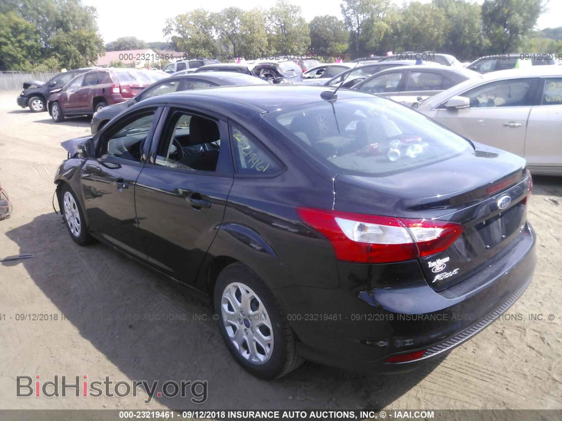 2012 Ford Focus - VIN: 1FAHP3F21CL292596 - Фото 3
