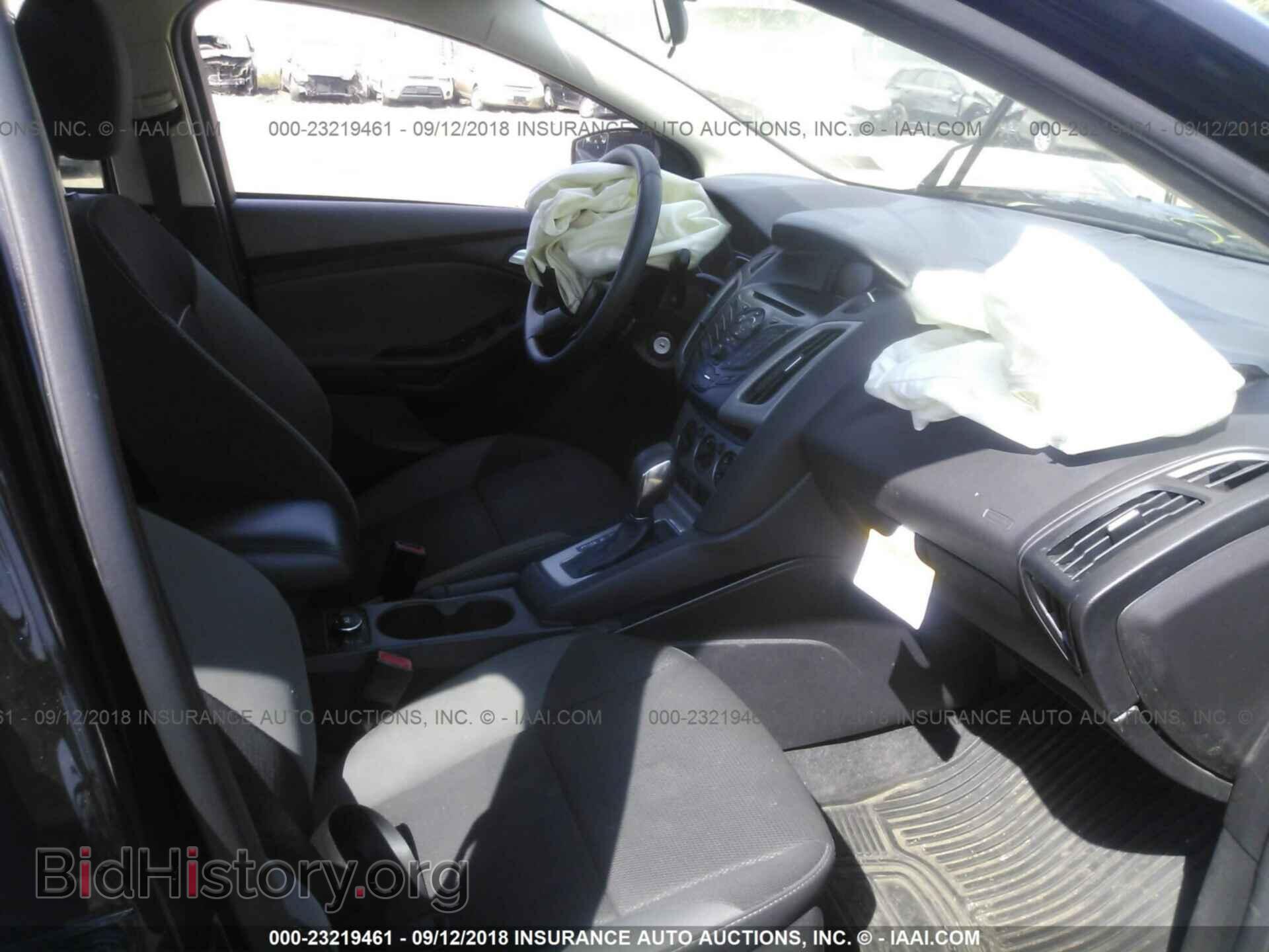 2012 Ford Focus - VIN: 1FAHP3F21CL292596 - Фото 5