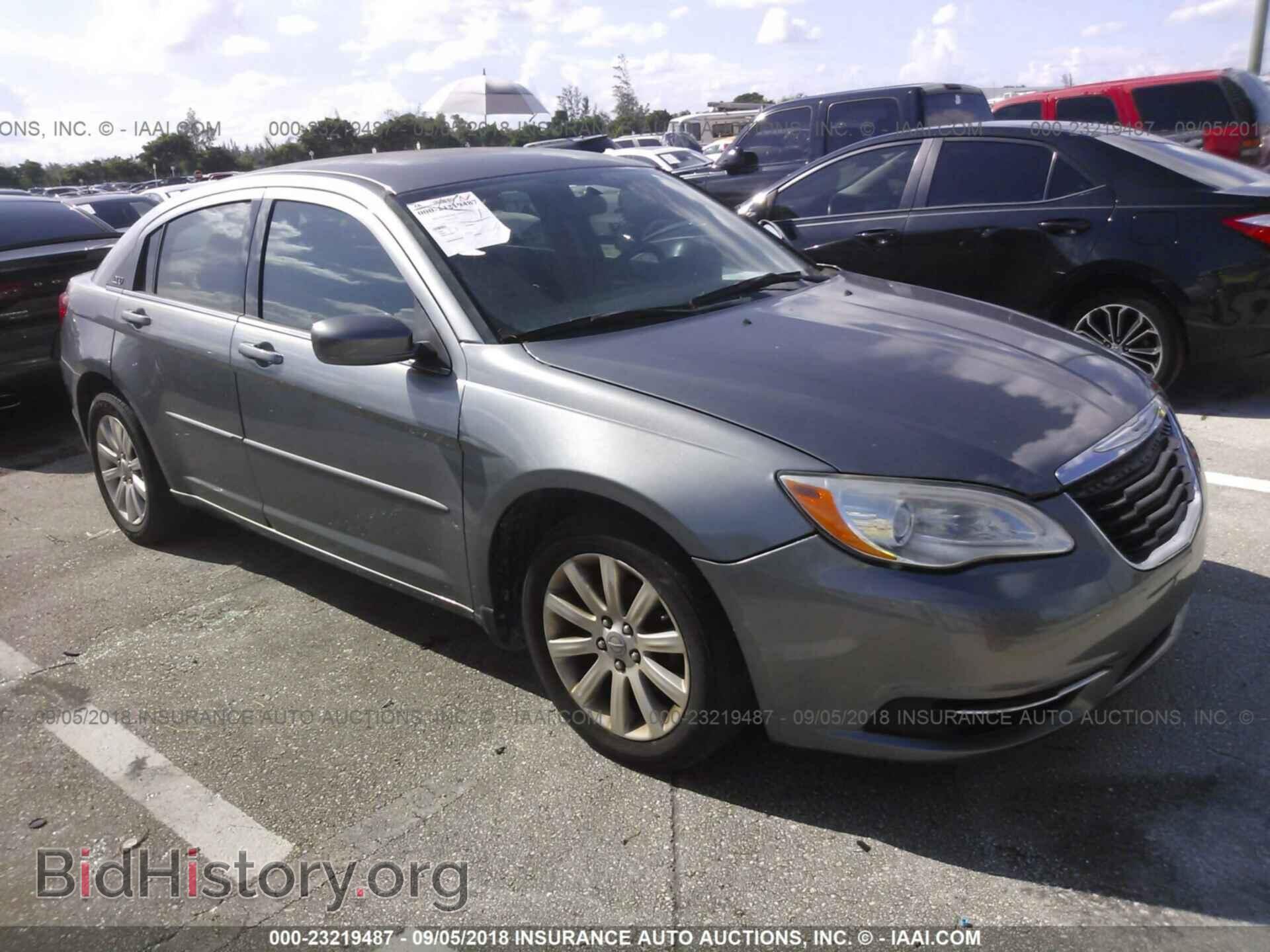 Фотография 1C3CCBBBXCN117188 - Chrysler 200 2012
