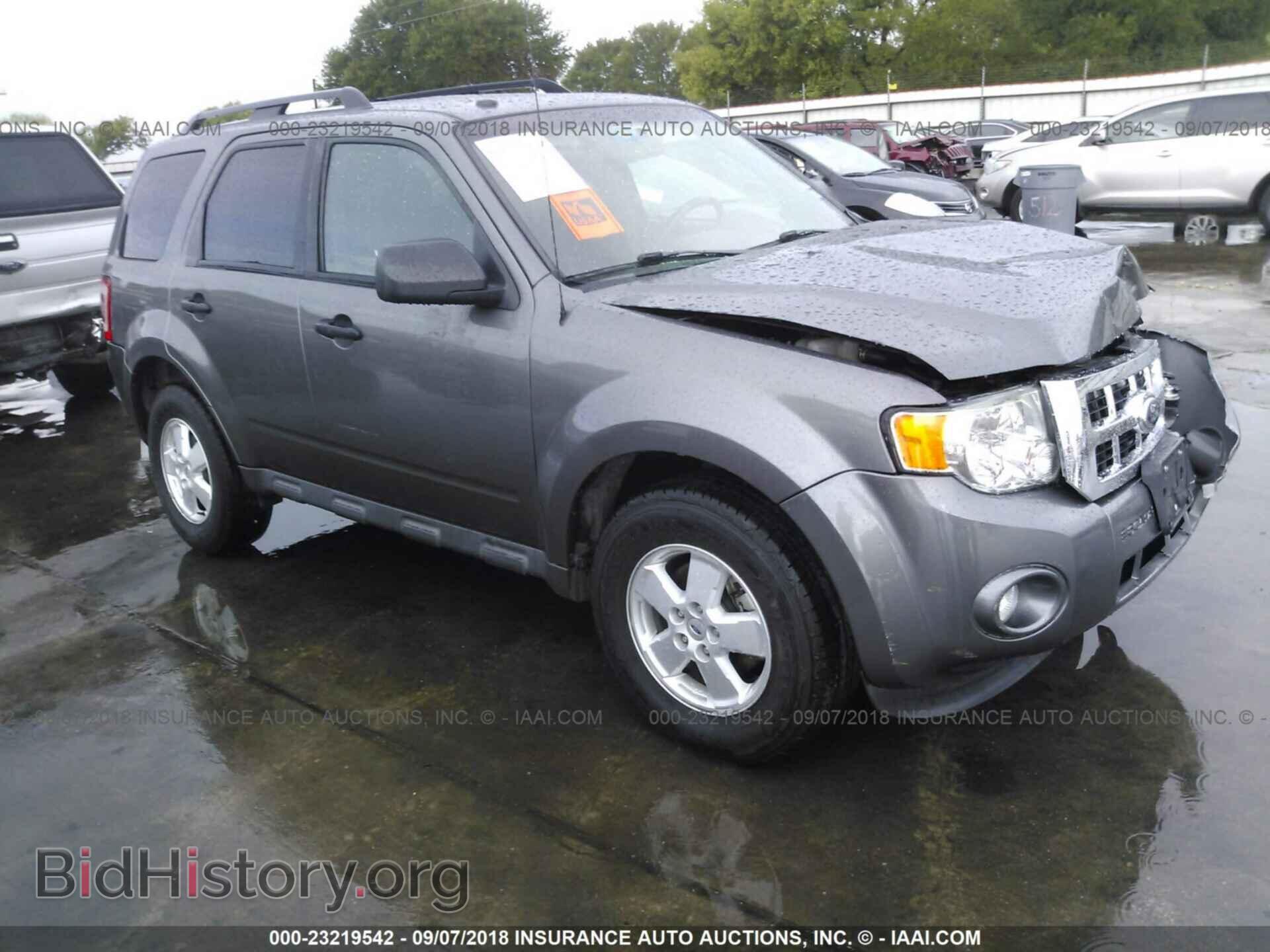 Photo 1FMCU0D71CKC84932 - Ford Escape 2012