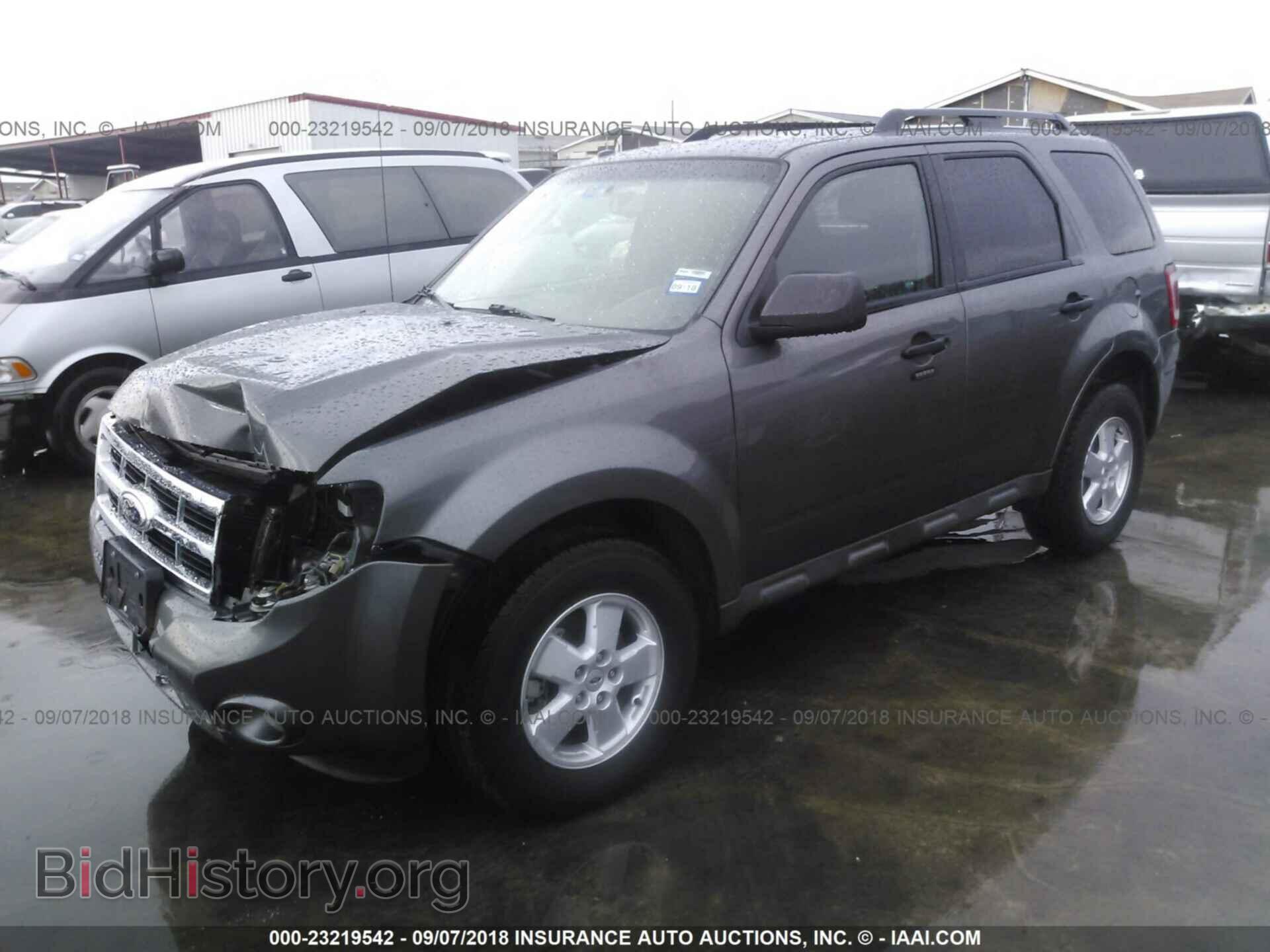 2012 Ford Escape - VIN: 1FMCU0D71CKC84932 - Photo 2