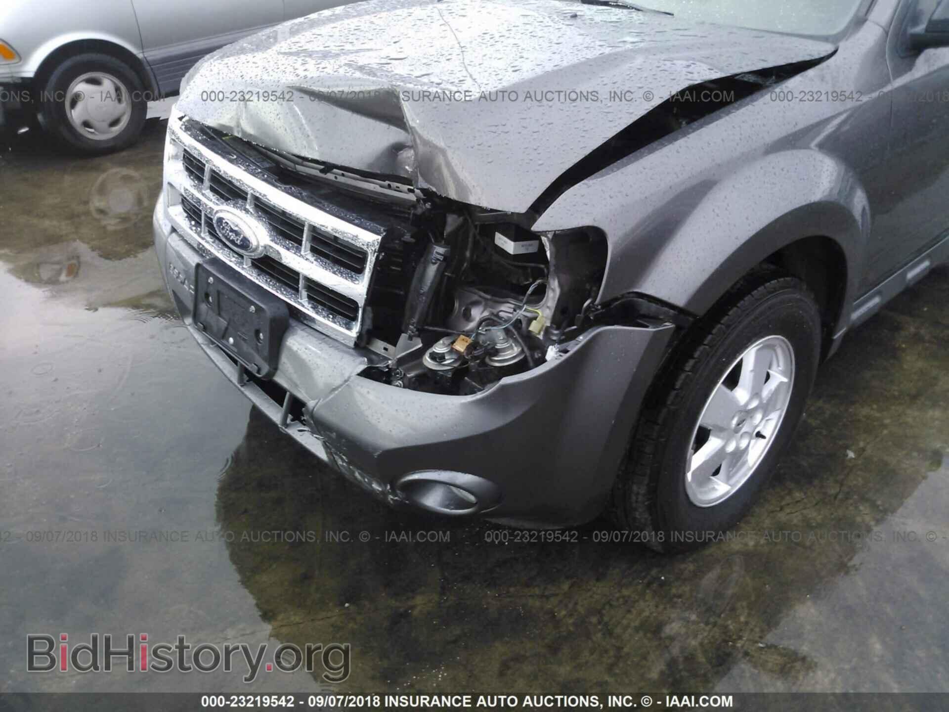 2012 Ford Escape - VIN: 1FMCU0D71CKC84932 - Photo 6
