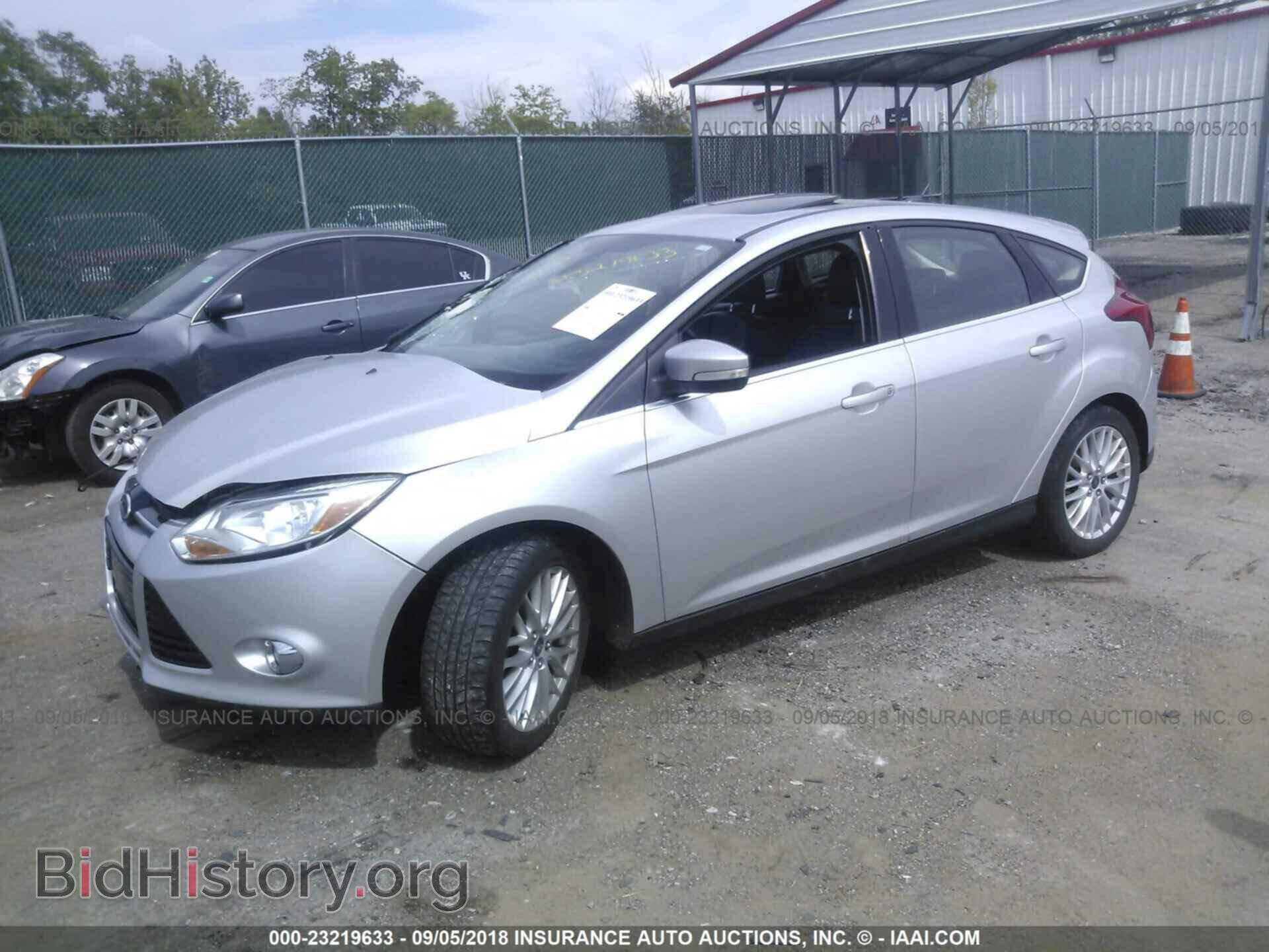 2012 Ford Focus - VIN: 1FAHP3M2XCL454082 - Фото 2