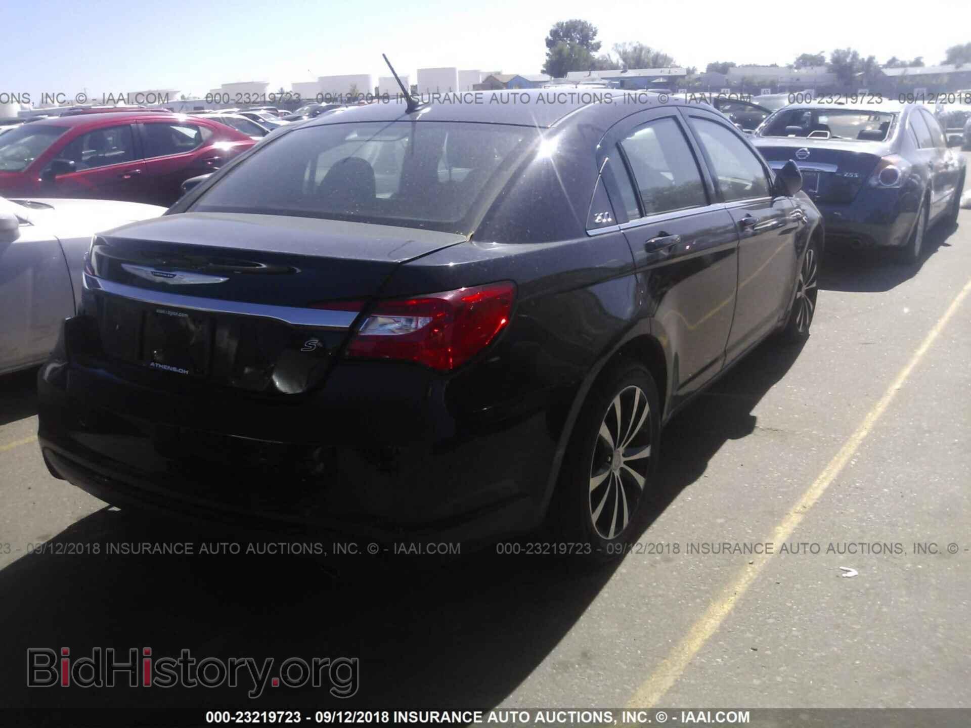2012 Chrysler 200 - VIN: 1C3CCBHG4CN249530 - Фото 4