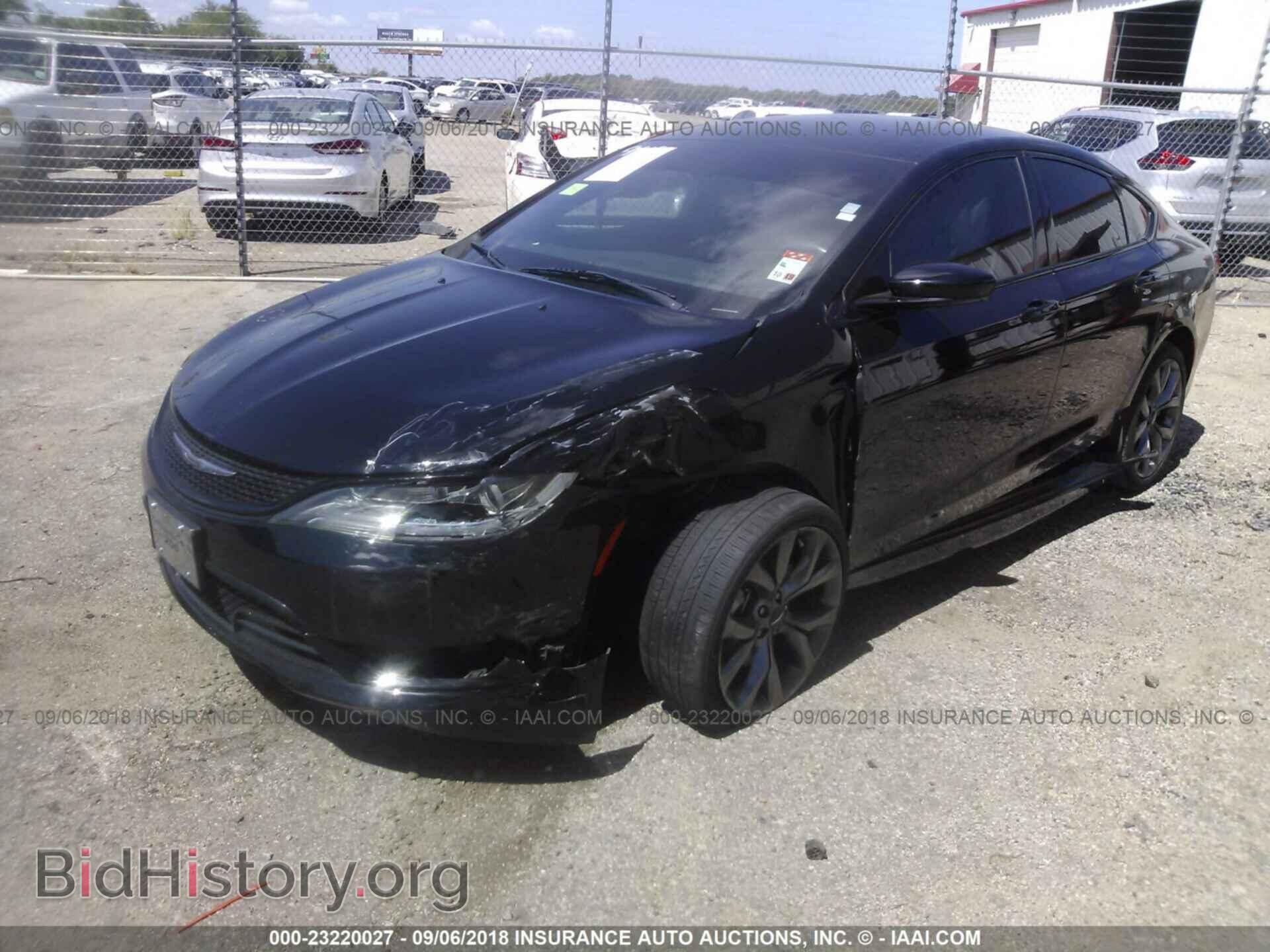 2015 Chrysler 200 - VIN: 1C3CCCBBXFN699755 - Фото 2