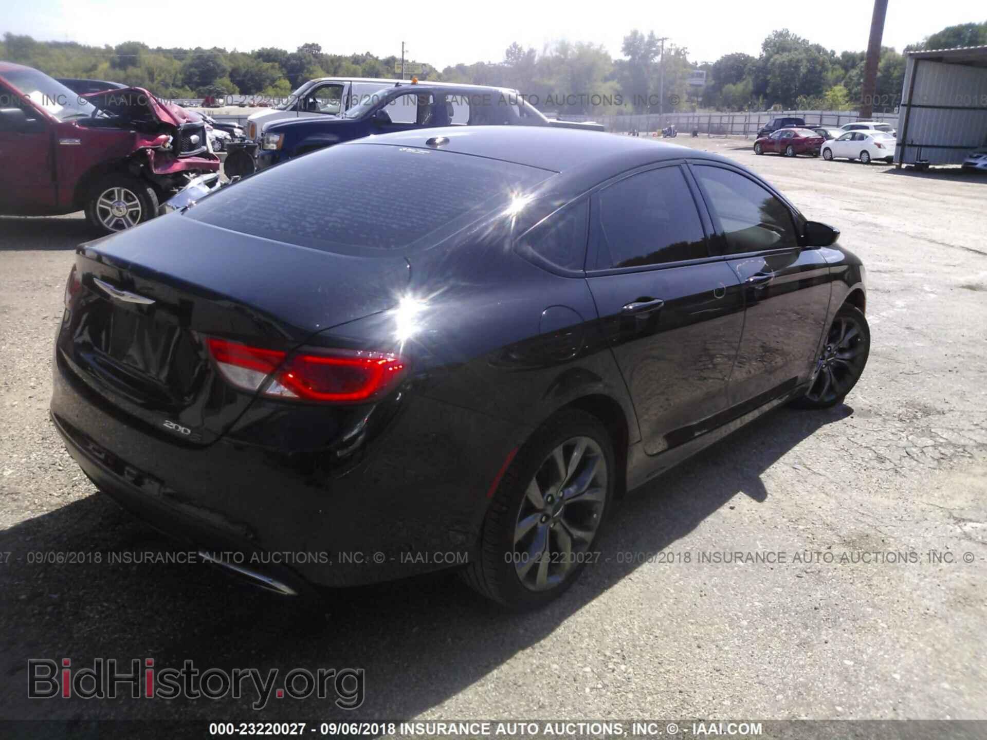 2015 Chrysler 200 - VIN: 1C3CCCBBXFN699755 - Фото 4