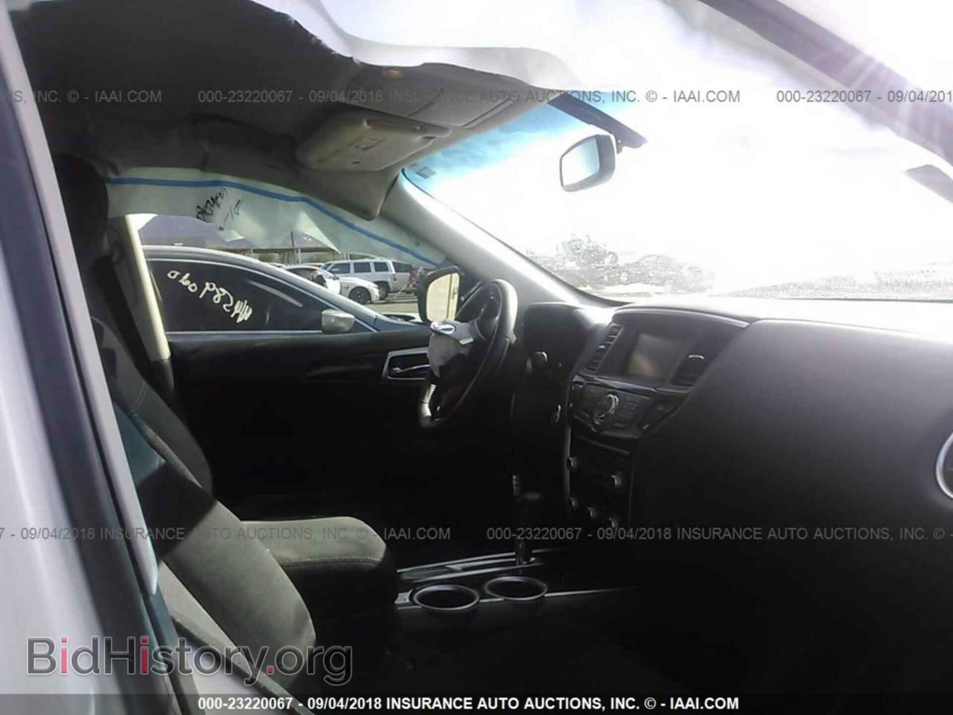2015 Nissan Pathfinder - VIN: 5N1AR2MN2FC676139 - Фото 5