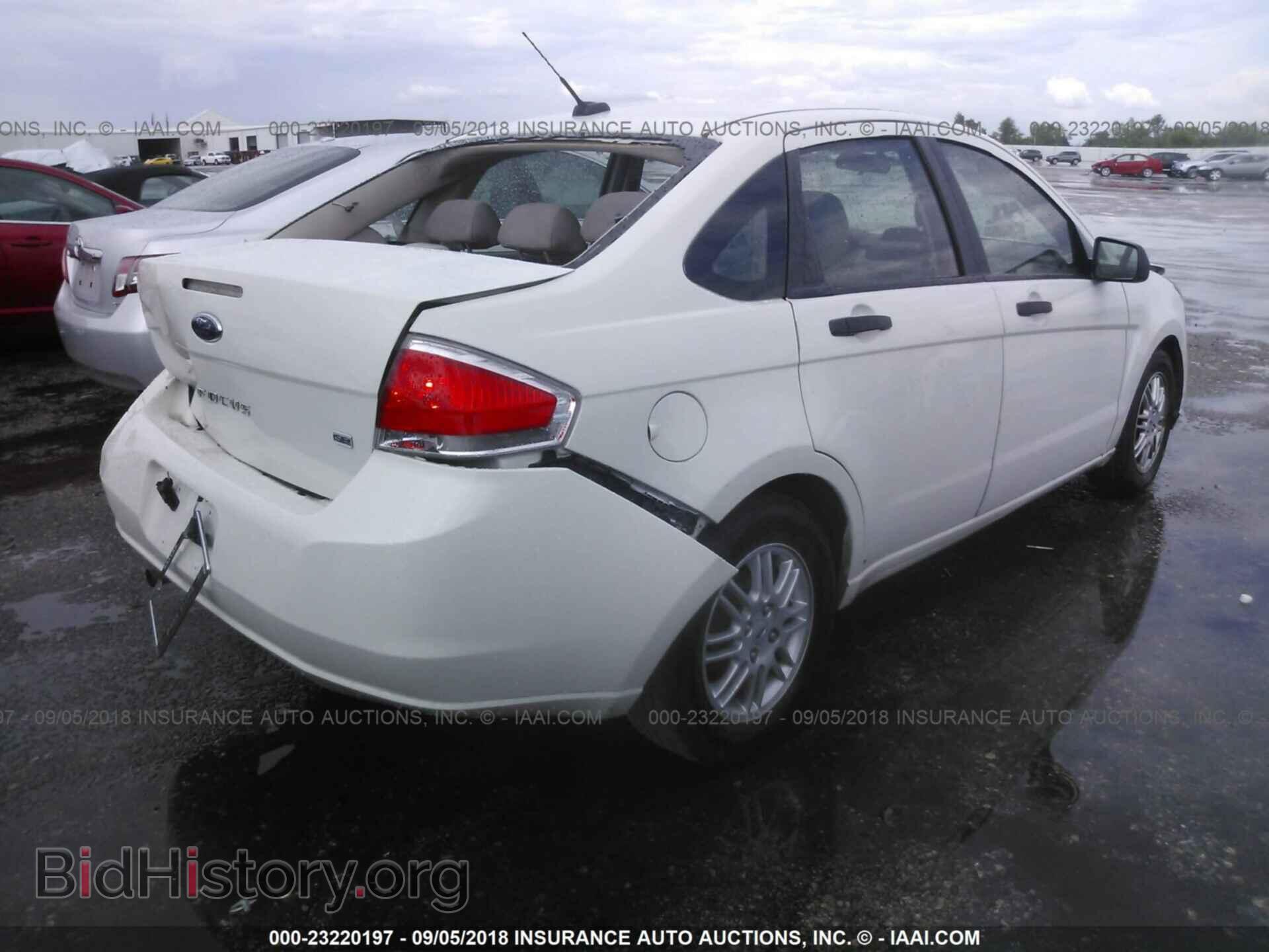 2010 FORD FOCUS - VIN: 1FAHP3FN4AW157408 - Photo 4