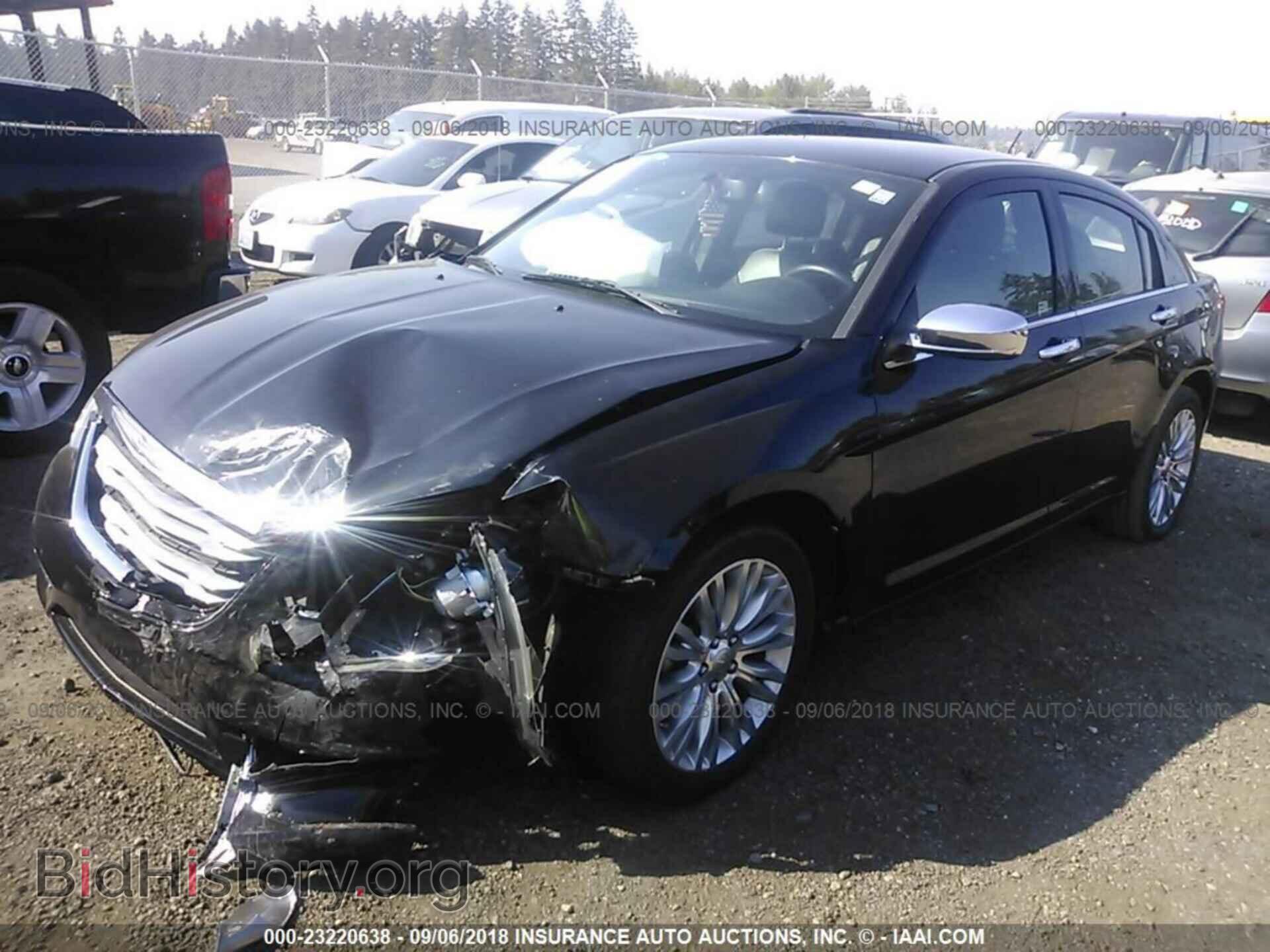 2012 Chrysler 200 - VIN: 1C3CCBCB0CN152224 - Фото 2