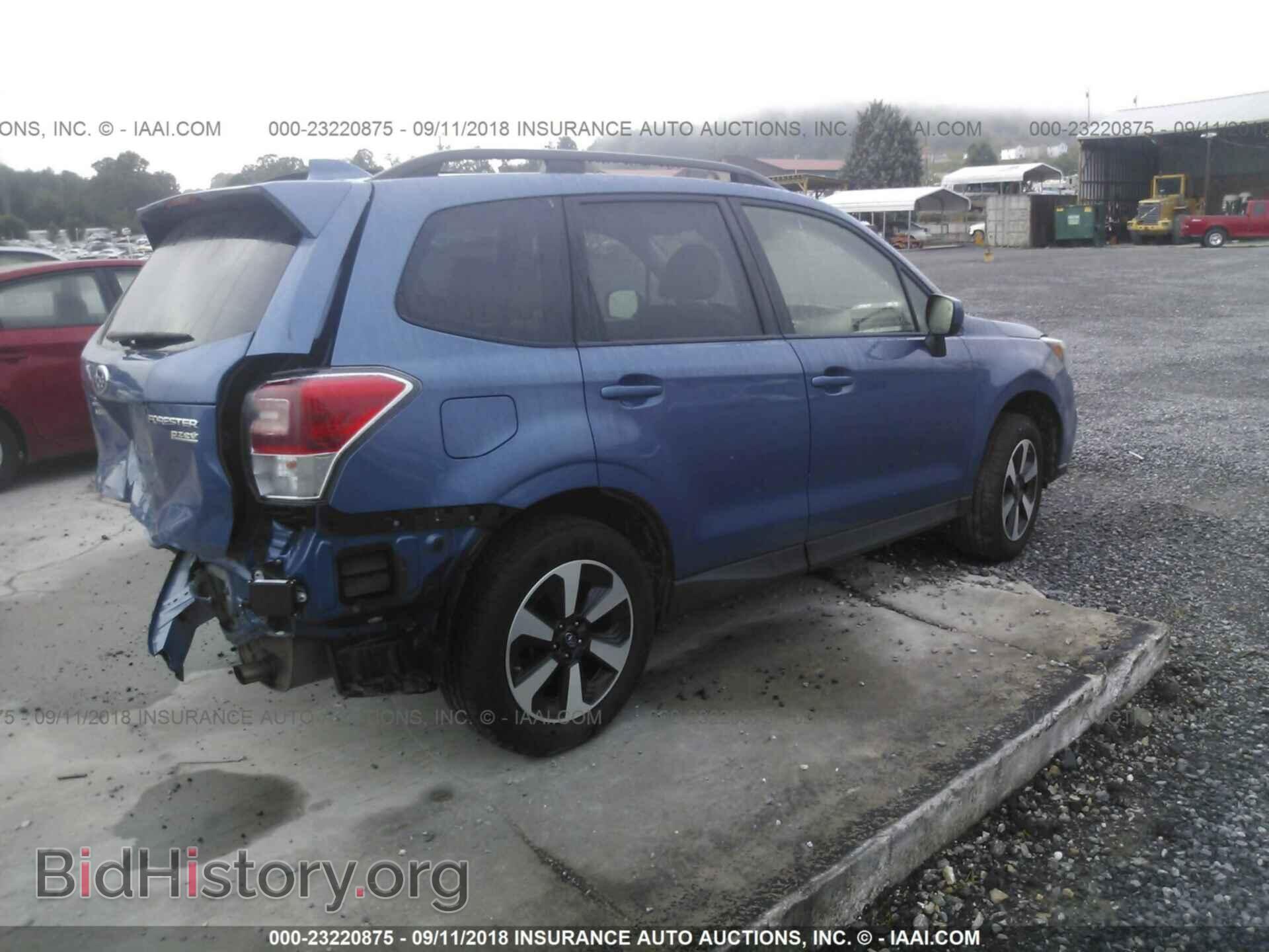 2017 Subaru Forester - VIN: JF2SJAGC6HH592997 - Фото 4