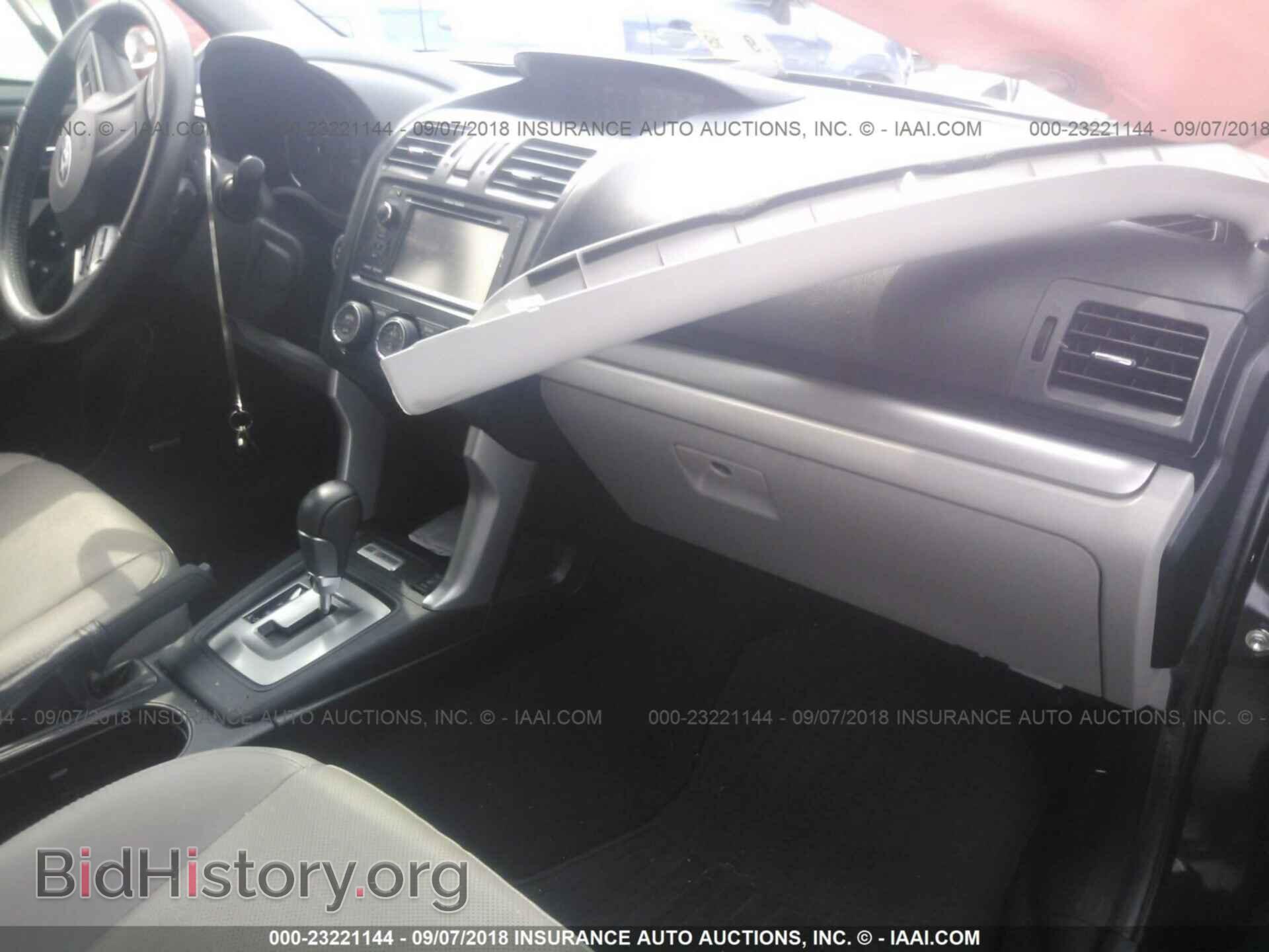 2014 Subaru Forester - VIN: JF2SJAPC1EH552757 - Фото 5