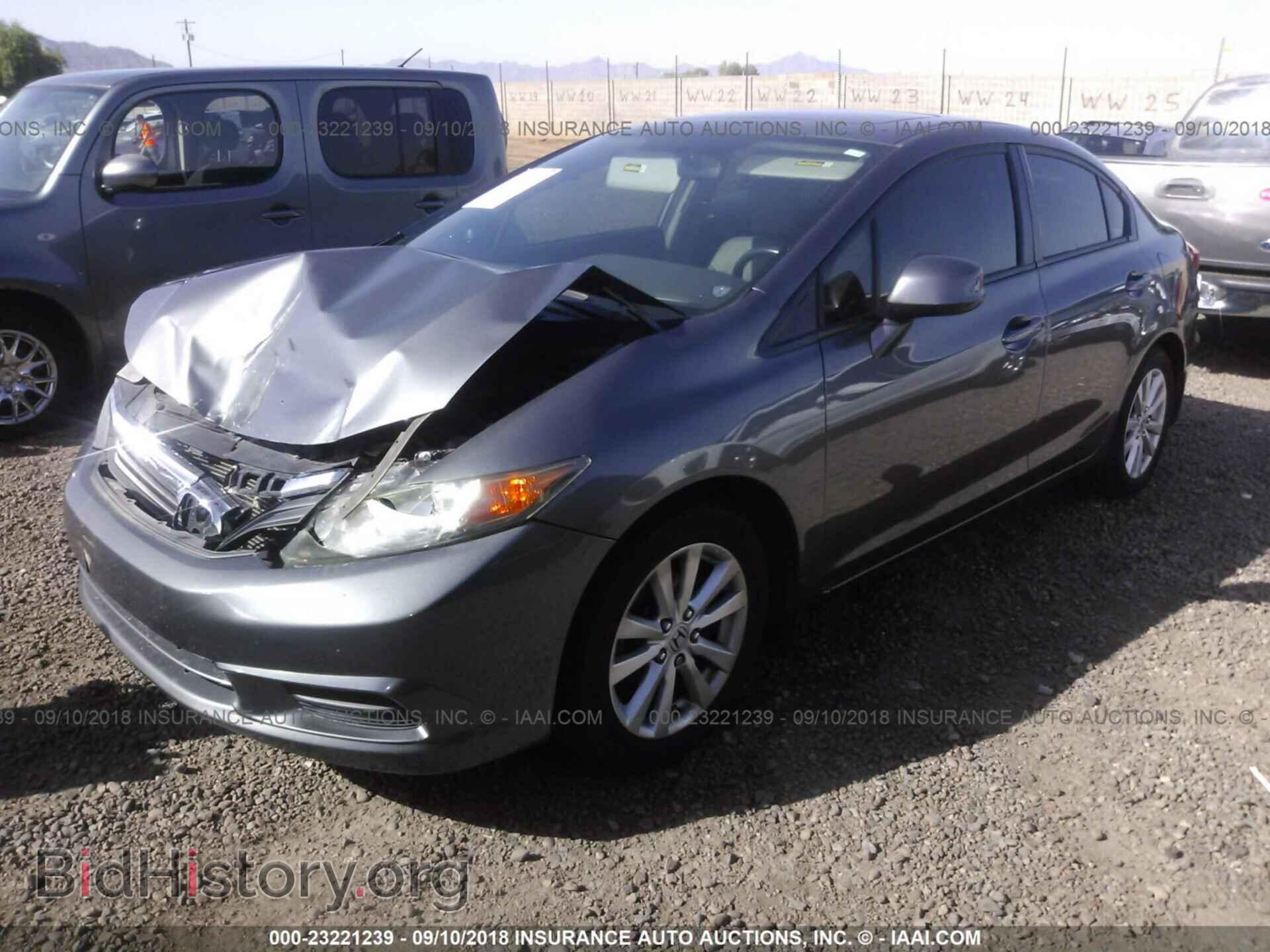 2012 Honda Civic - VIN: 19XFB2F97CE304217 - Фото 2