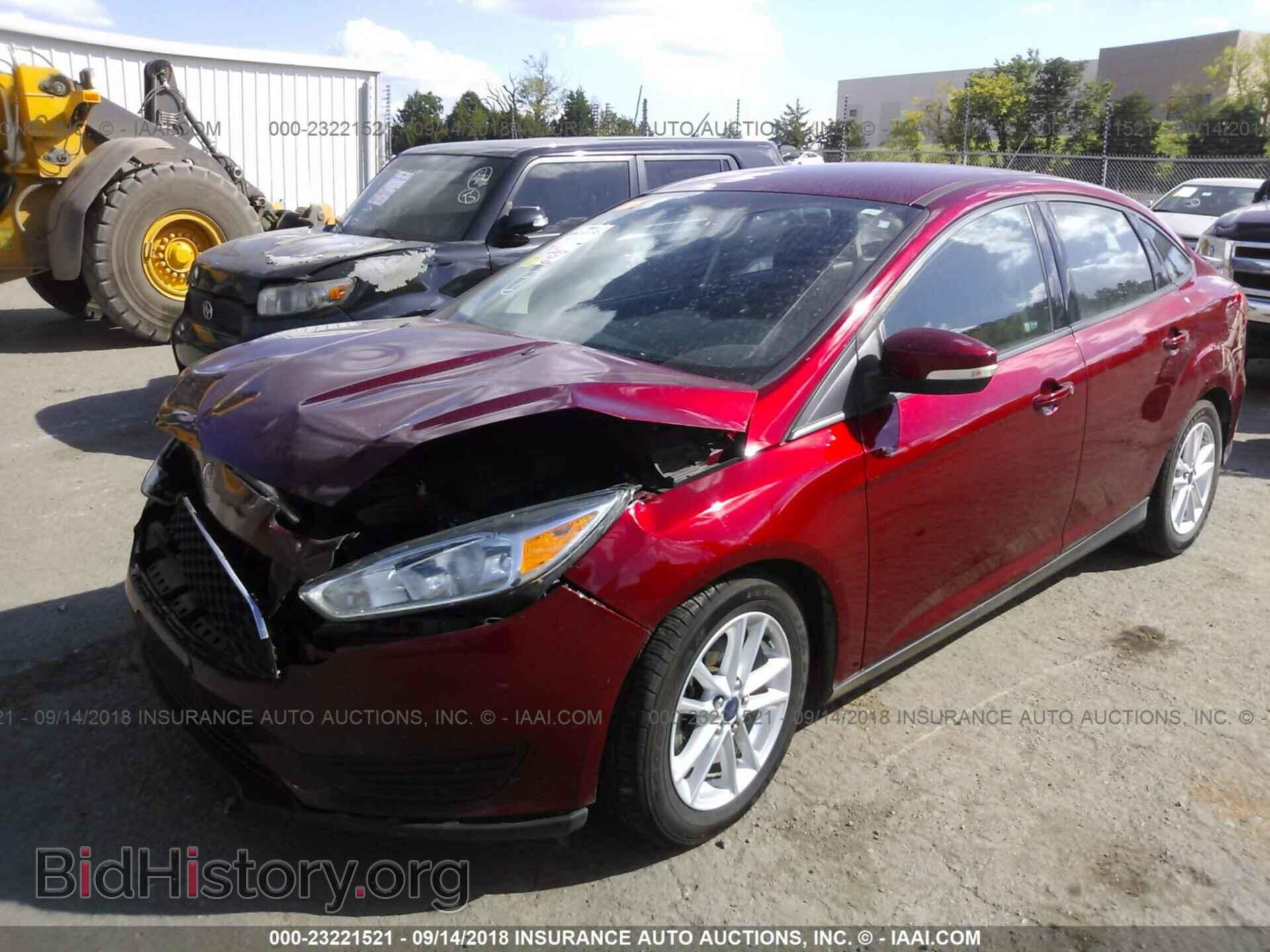 2015 Ford Focus - VIN: 1FADP3F20FL340723 - Photo 2