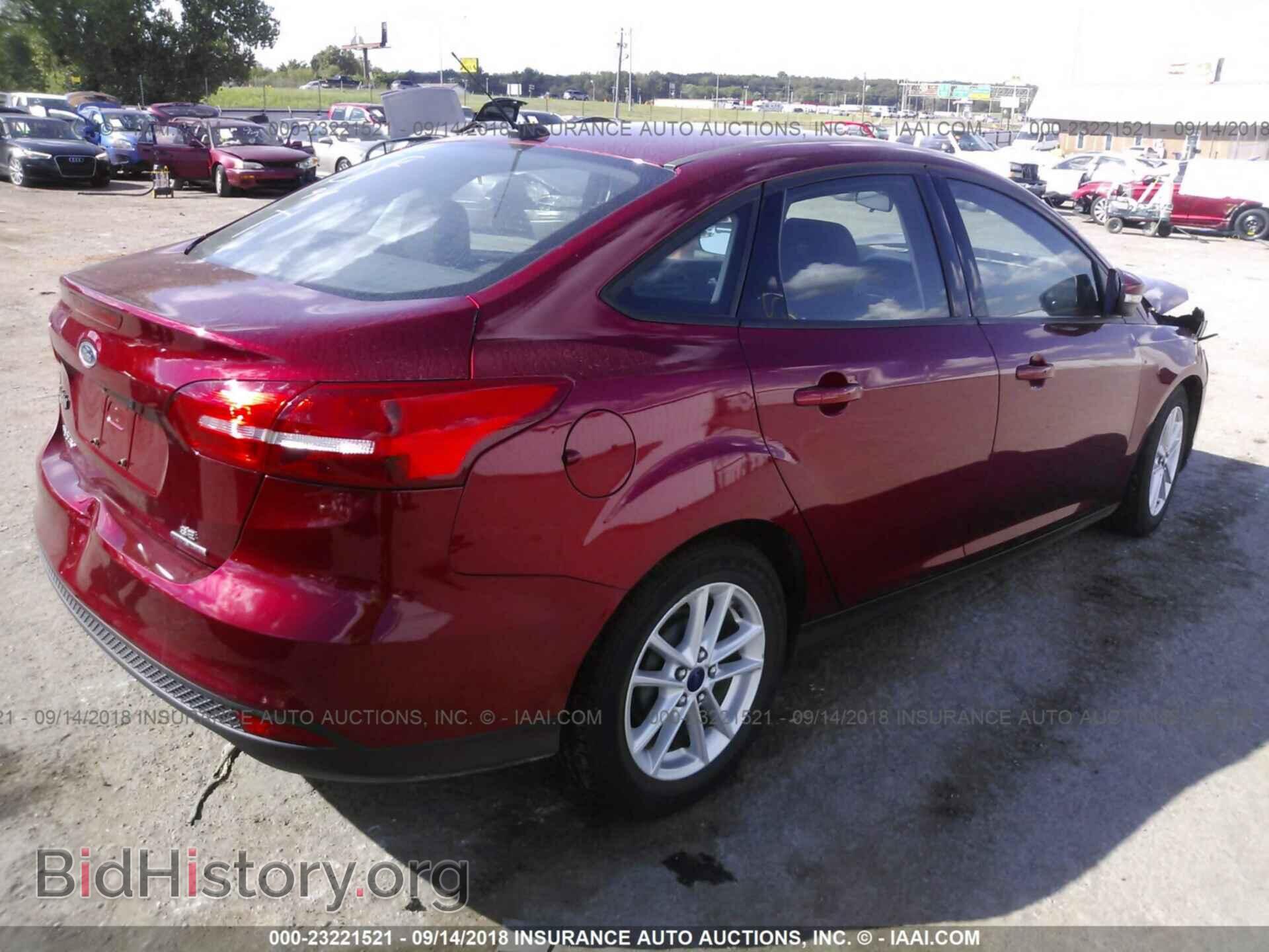 2015 Ford Focus - VIN: 1FADP3F20FL340723 - Photo 4
