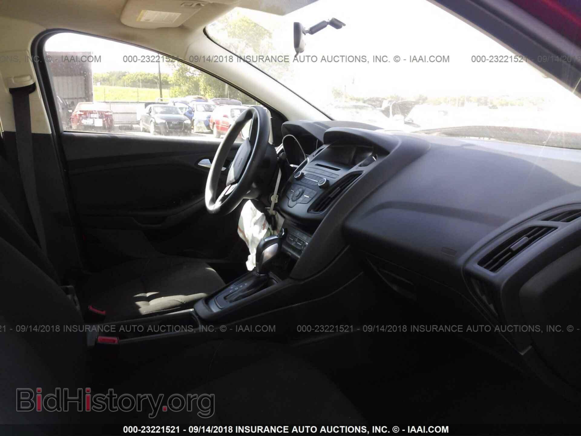 2015 Ford Focus - VIN: 1FADP3F20FL340723 - Photo 5