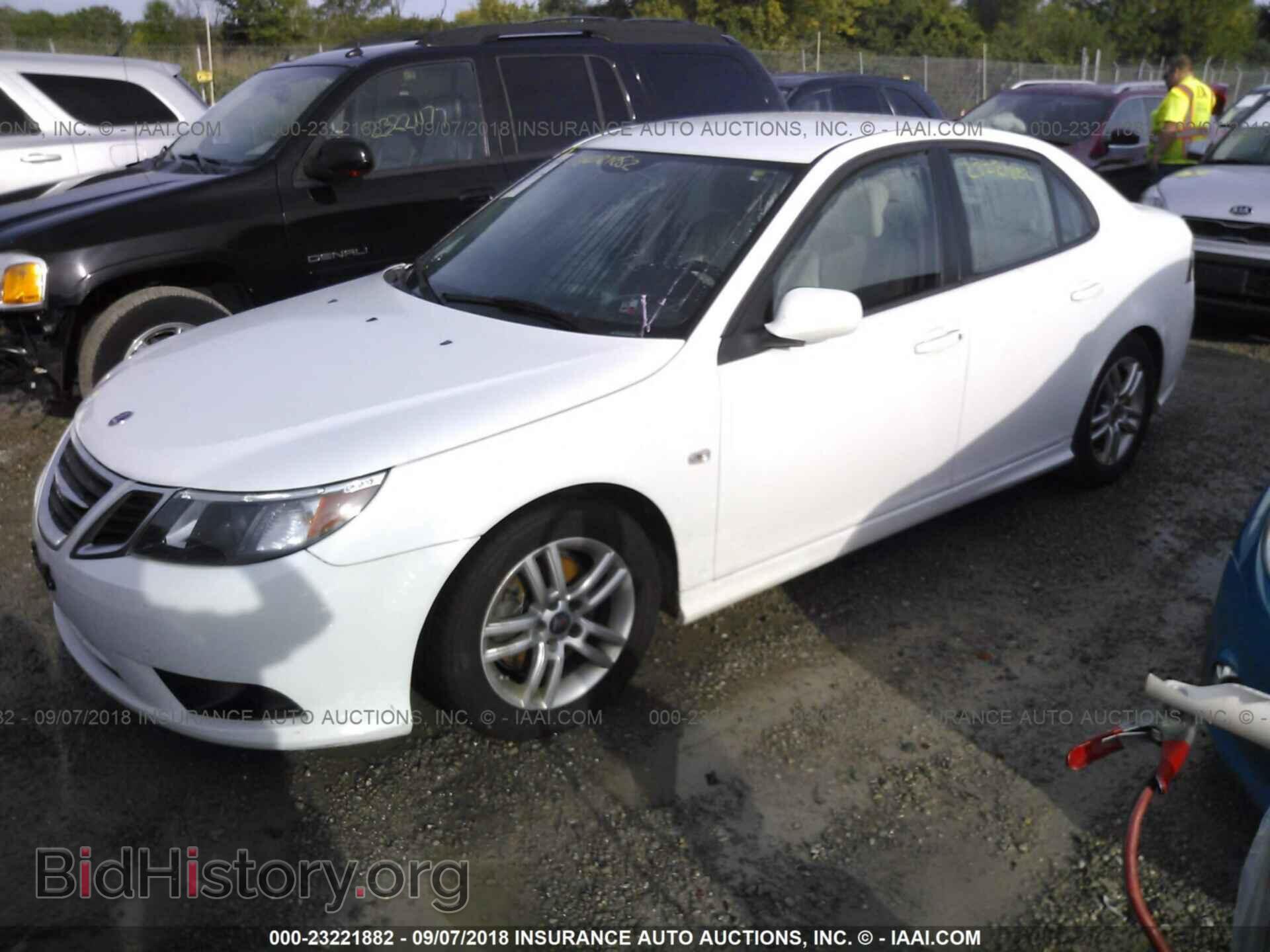 2011 Saab 9-3 - VIN: YS3FA4CY4B1309153 - Photo 2