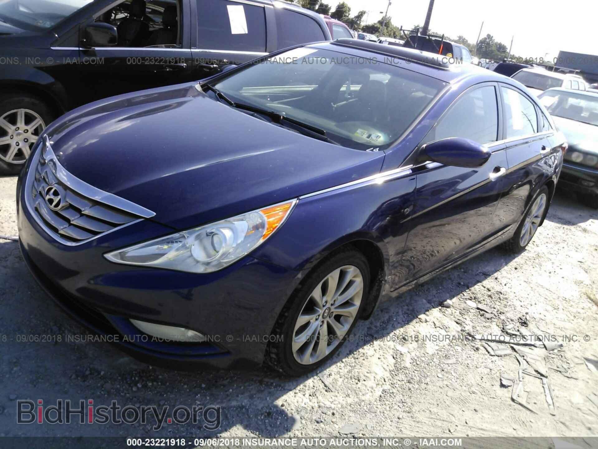2012 Hyundai Sonata - VIN: 5NPEC4AC5CH409857 - Photo 2