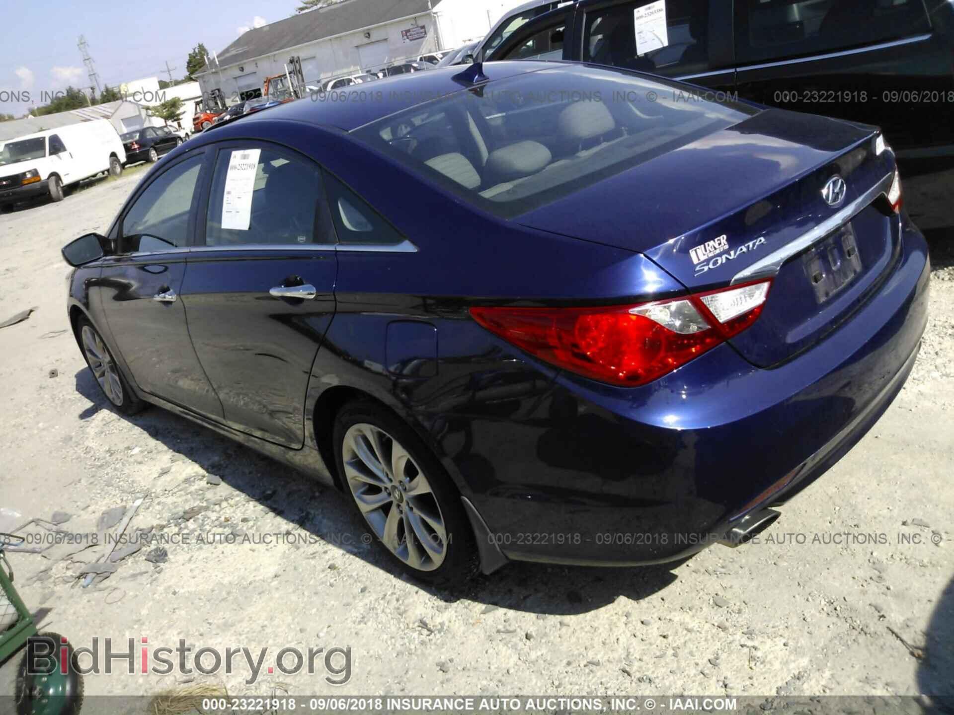 2012 Hyundai Sonata - VIN: 5NPEC4AC5CH409857 - Photo 3