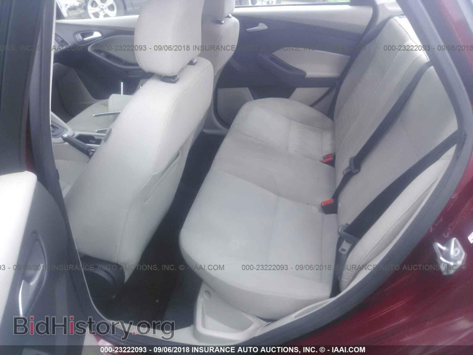2016 Ford Focus - VIN: 1FADP3F29GL263092 - Photo 8
