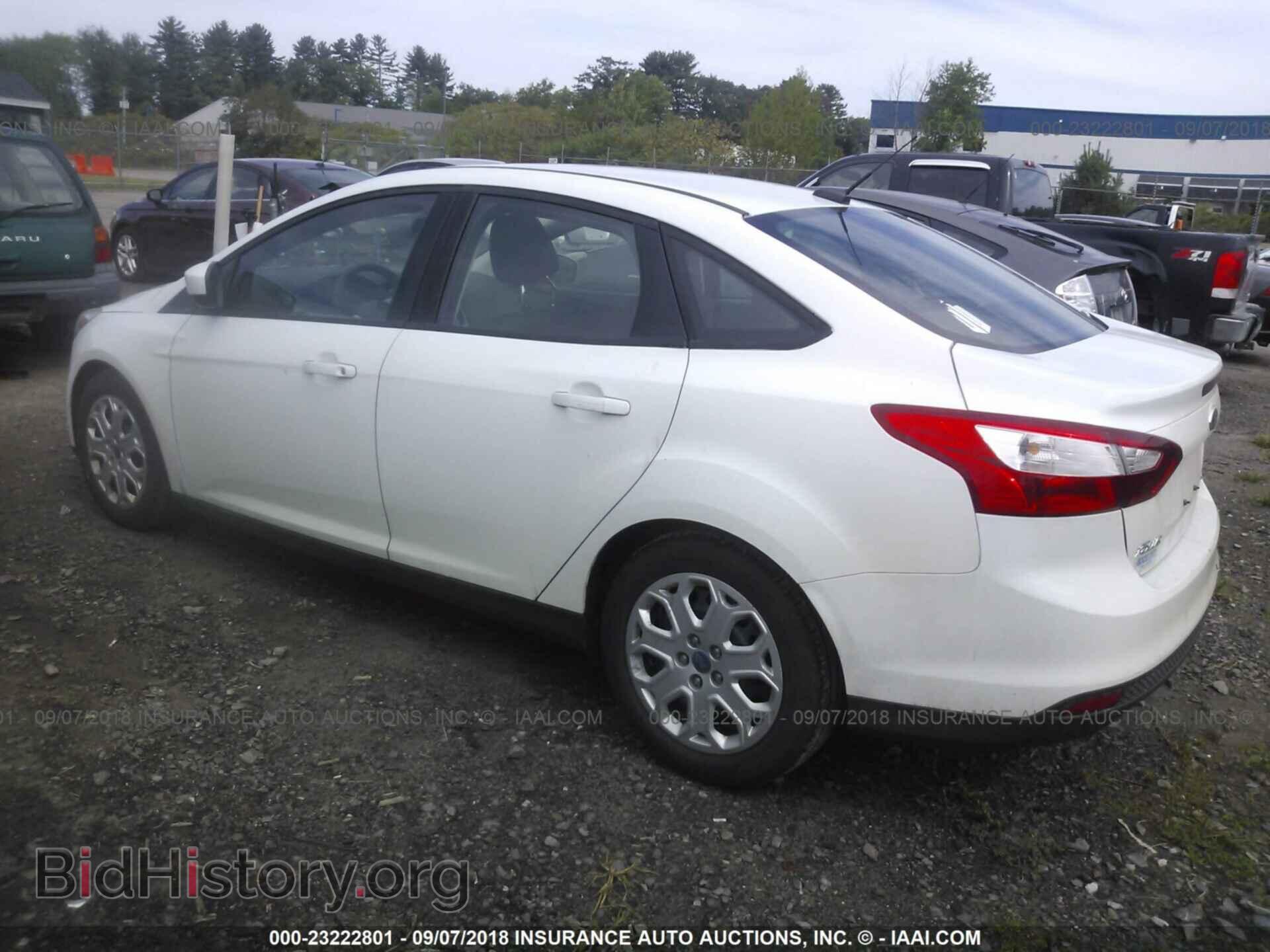 2012 Ford Focus - VIN: 1FAHP3F25CL195966 - Фото 3