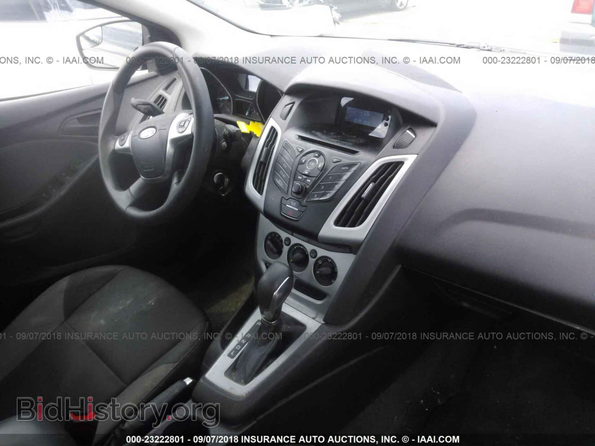 2012 Ford Focus - VIN: 1FAHP3F25CL195966 - Фото 5