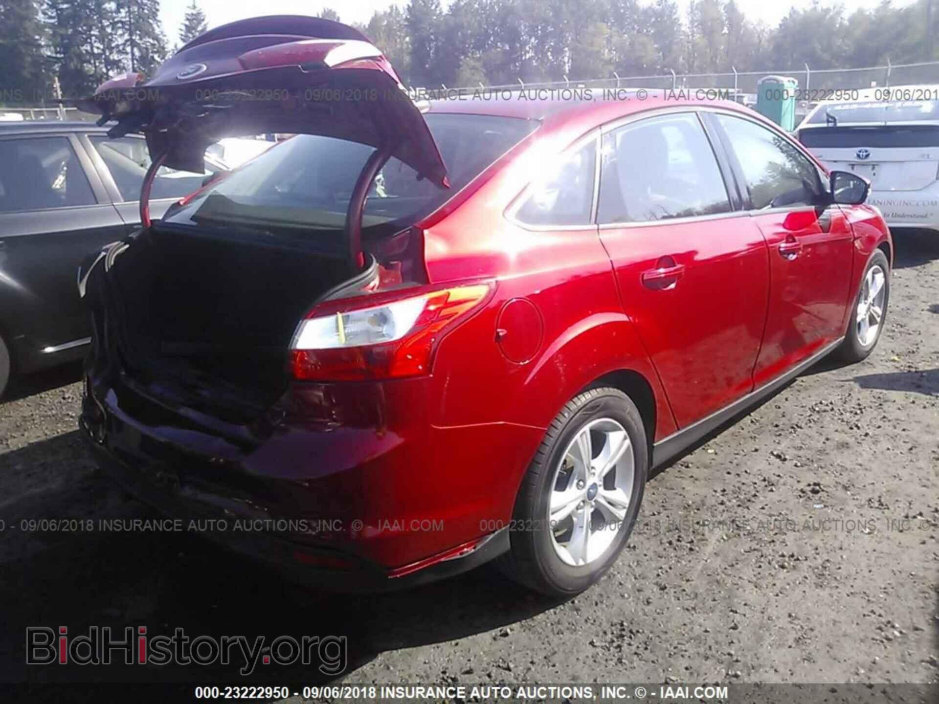 2012 Ford Focus - VIN: 1FAHP3F25CL131328 - Photo 4