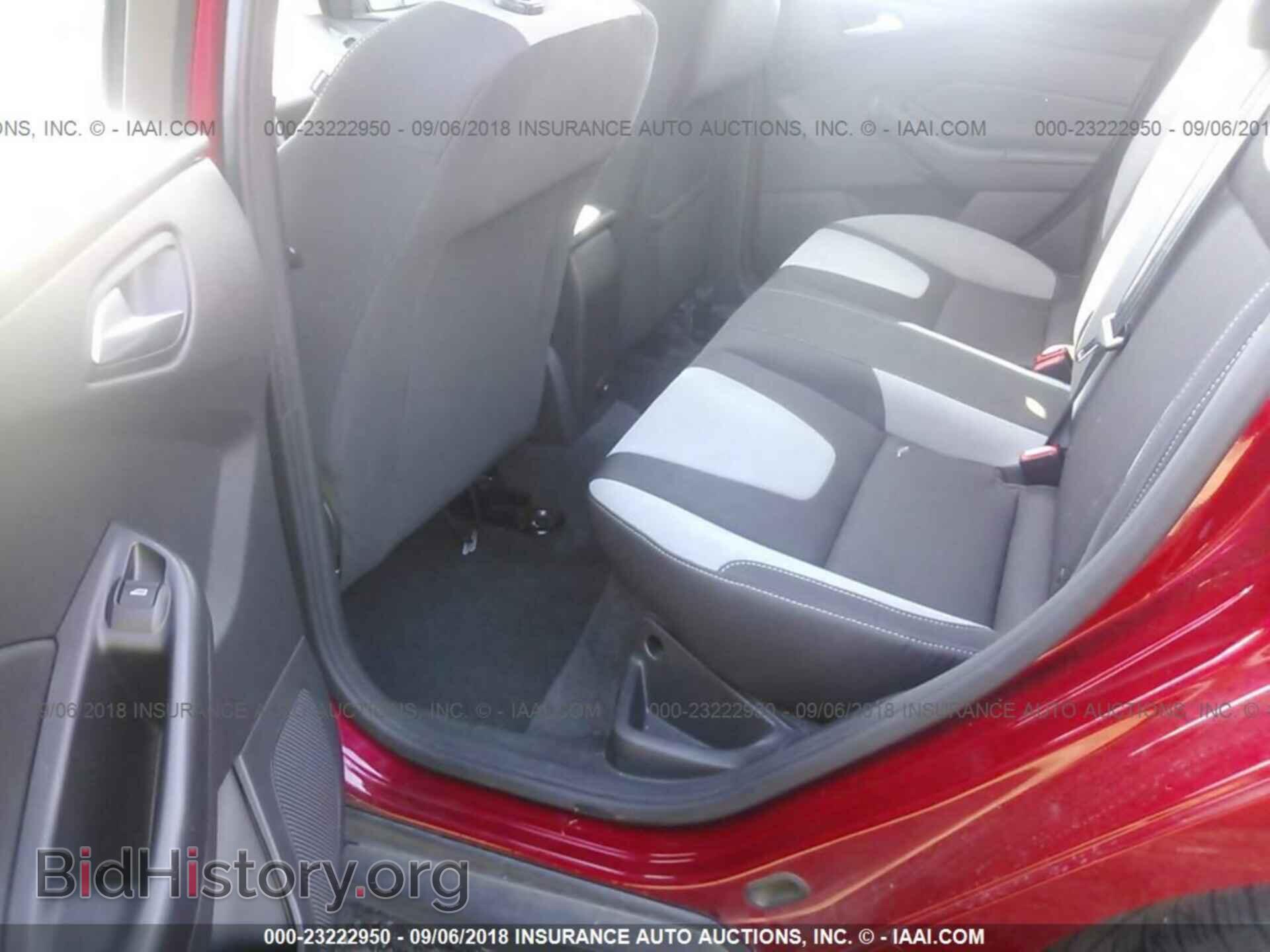 2012 Ford Focus - VIN: 1FAHP3F25CL131328 - Photo 8