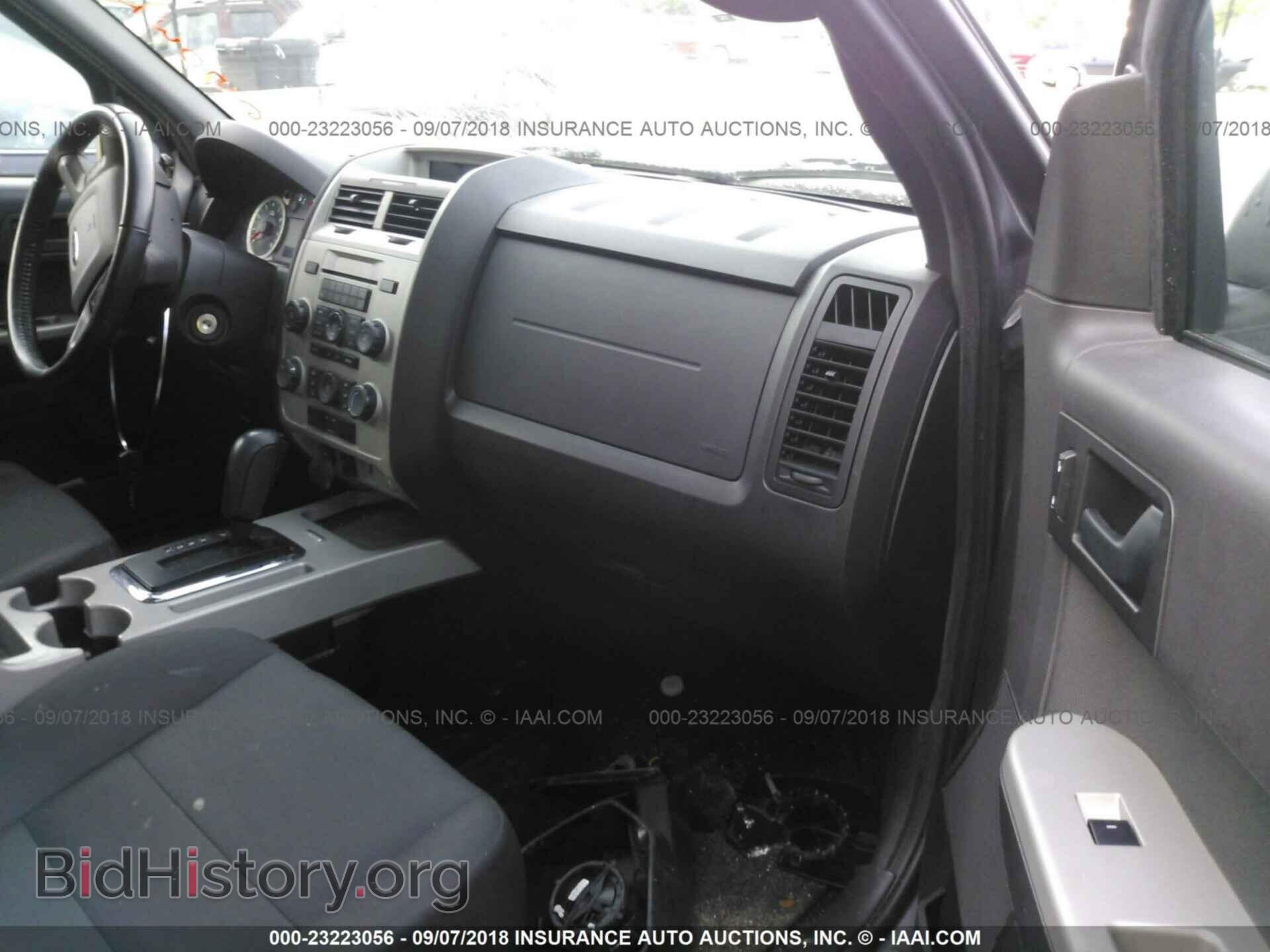 2011 Ford Escape - VIN: 1FMCU0D71BKC30979 - Фото 5