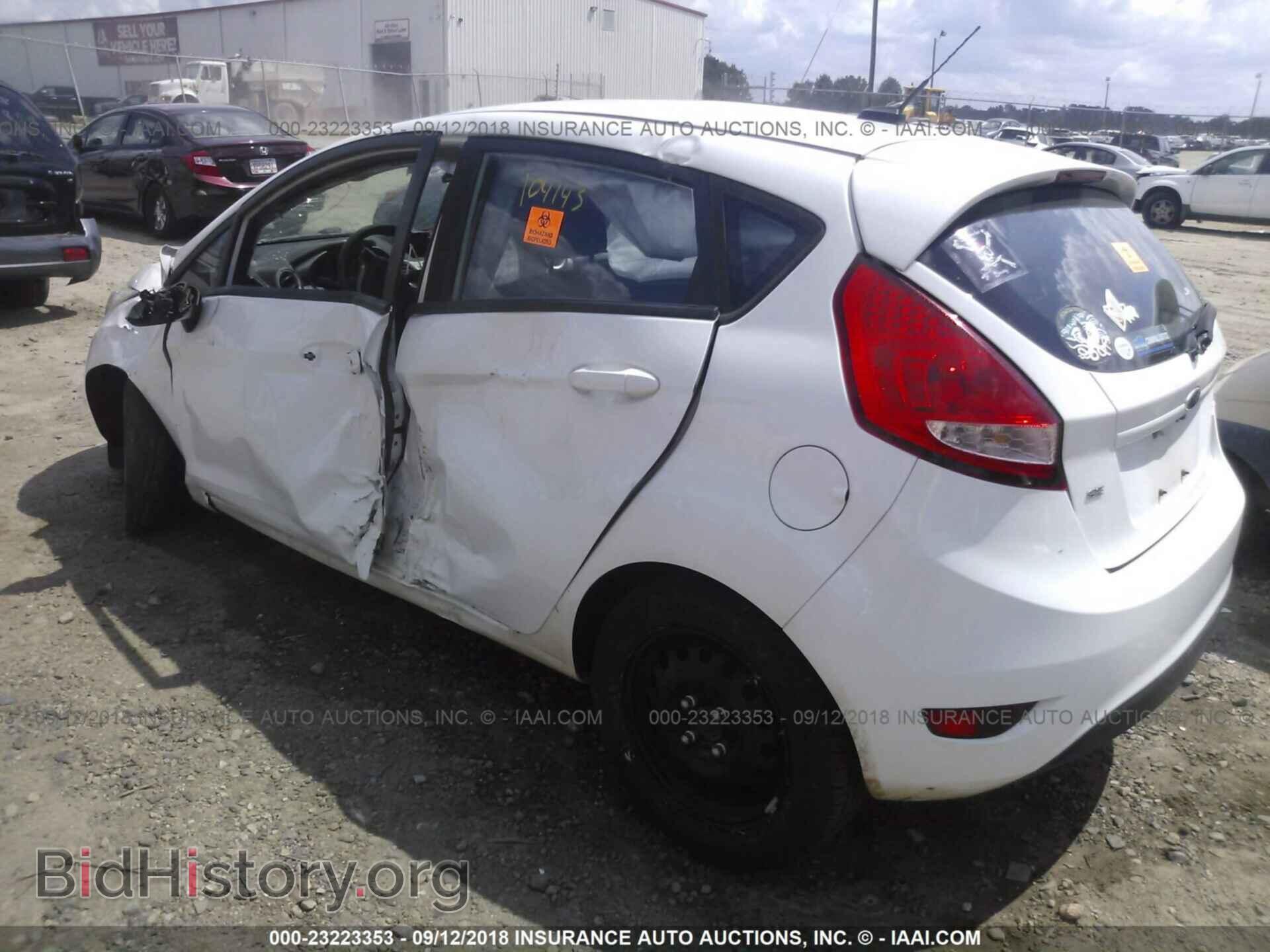 2013 Ford Fiesta - VIN: 3FADP4EJ0DM187108 - Фото 3