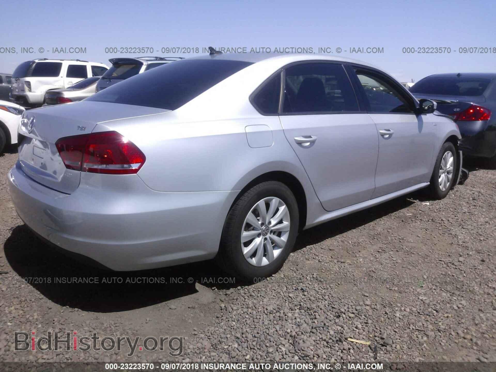 2015 Volkswagen Passat - VIN: 1VWAT7A38FC092895 - Фото 4