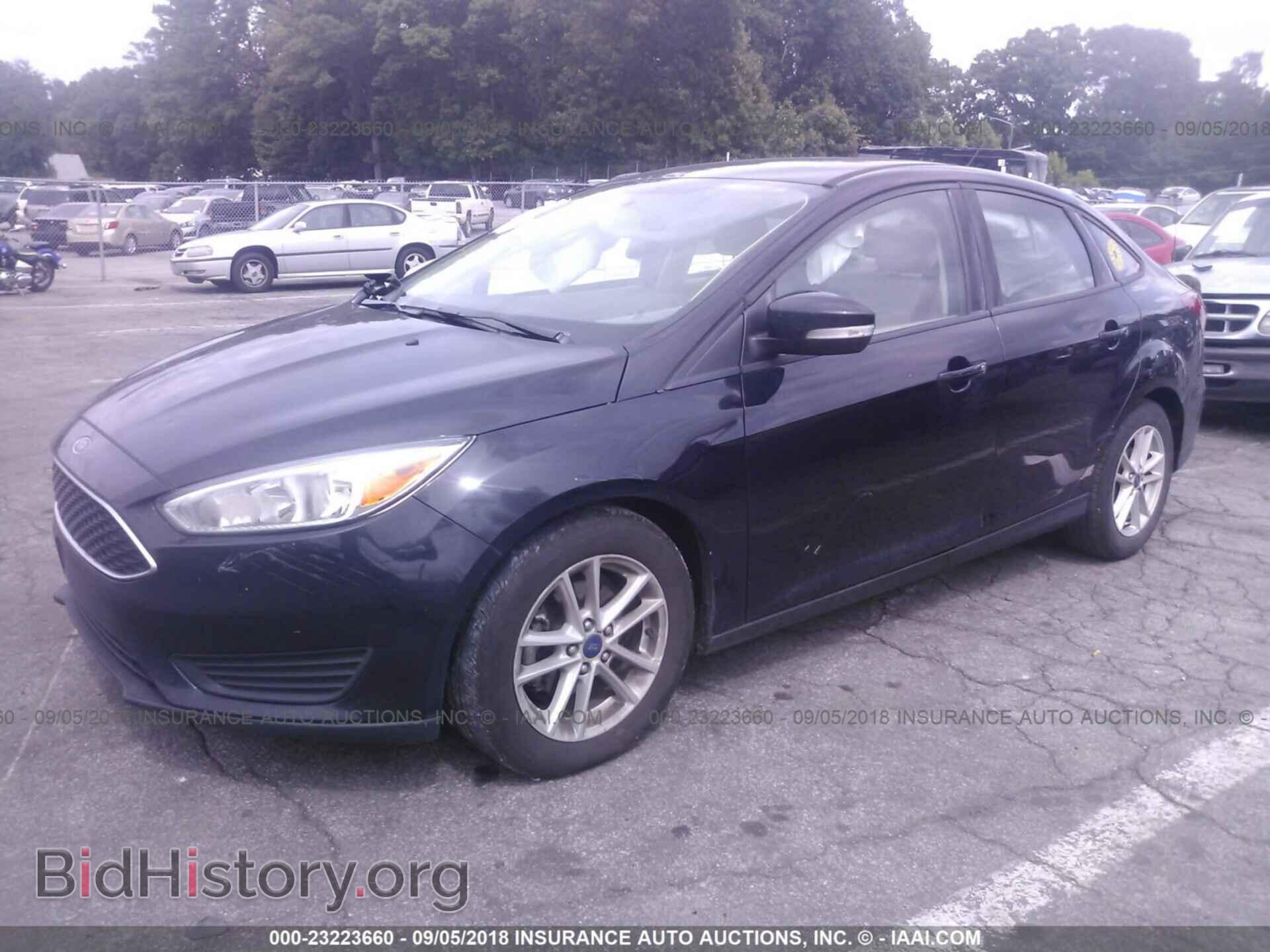 2016 Ford Focus - VIN: 1FADP3F27GL367600 - Фото 2