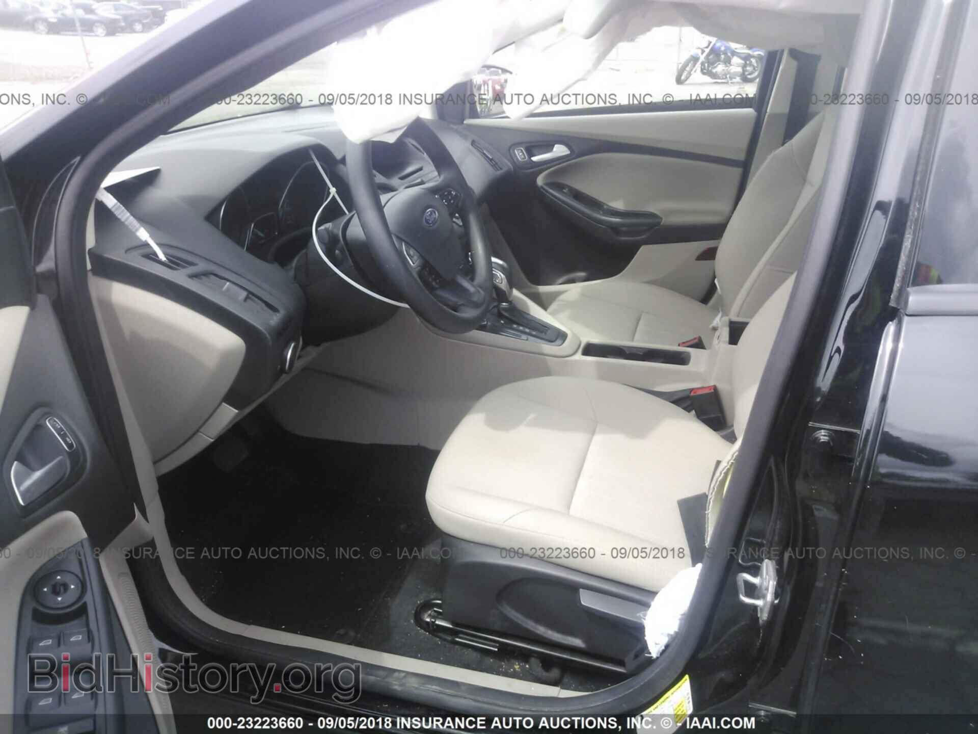 2016 Ford Focus - VIN: 1FADP3F27GL367600 - Фото 5
