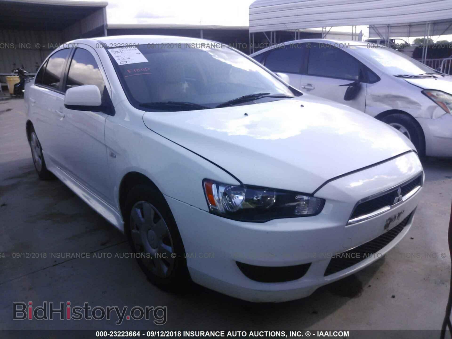 Photo JA32U2FU0BU024263 - Mitsubishi Lancer 2011