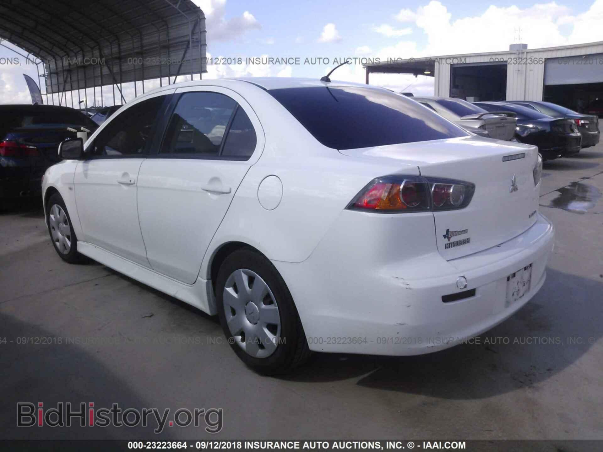 2011 Mitsubishi Lancer - VIN: JA32U2FU0BU024263 - Фото 3