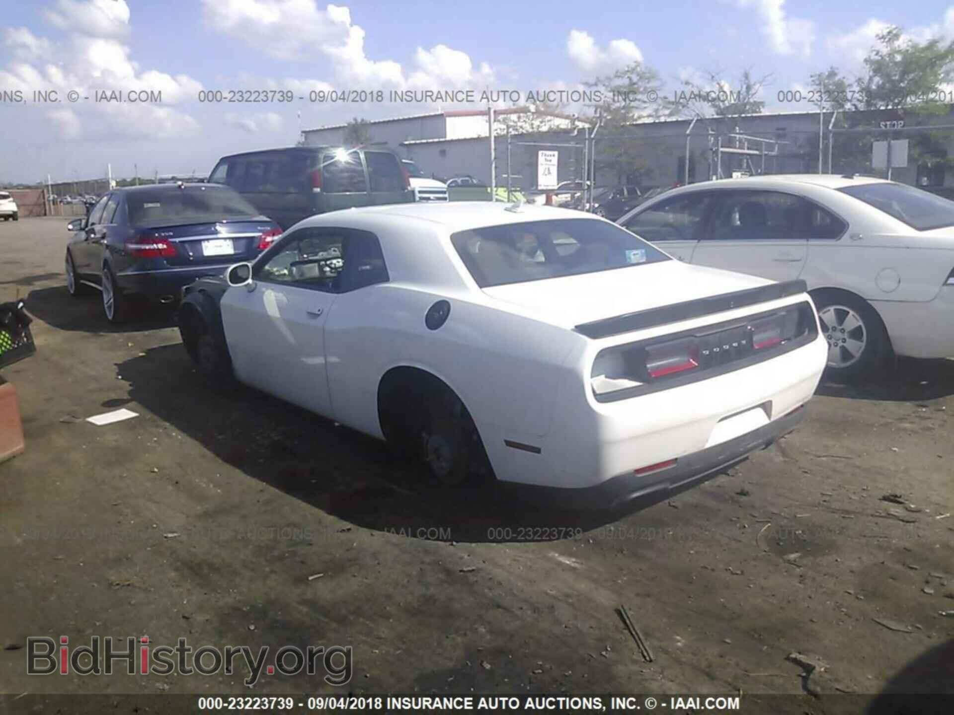 2018 Dodge Challenger - VIN: 2C3CDZBT7JH260135 - Фото 3