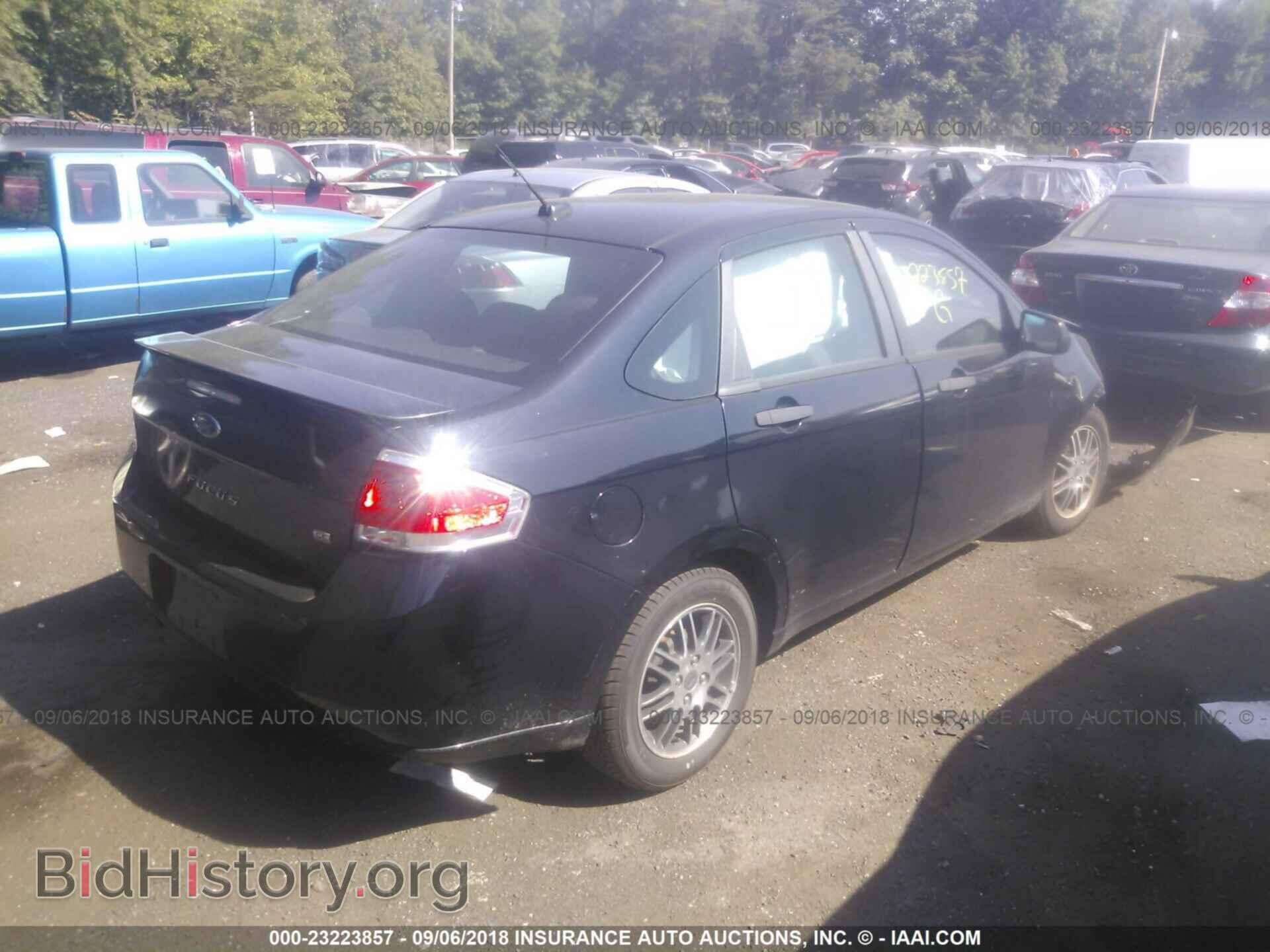 2011 Ford Focus - VIN: 1FAHP3FN1BW141426 - Фото 4
