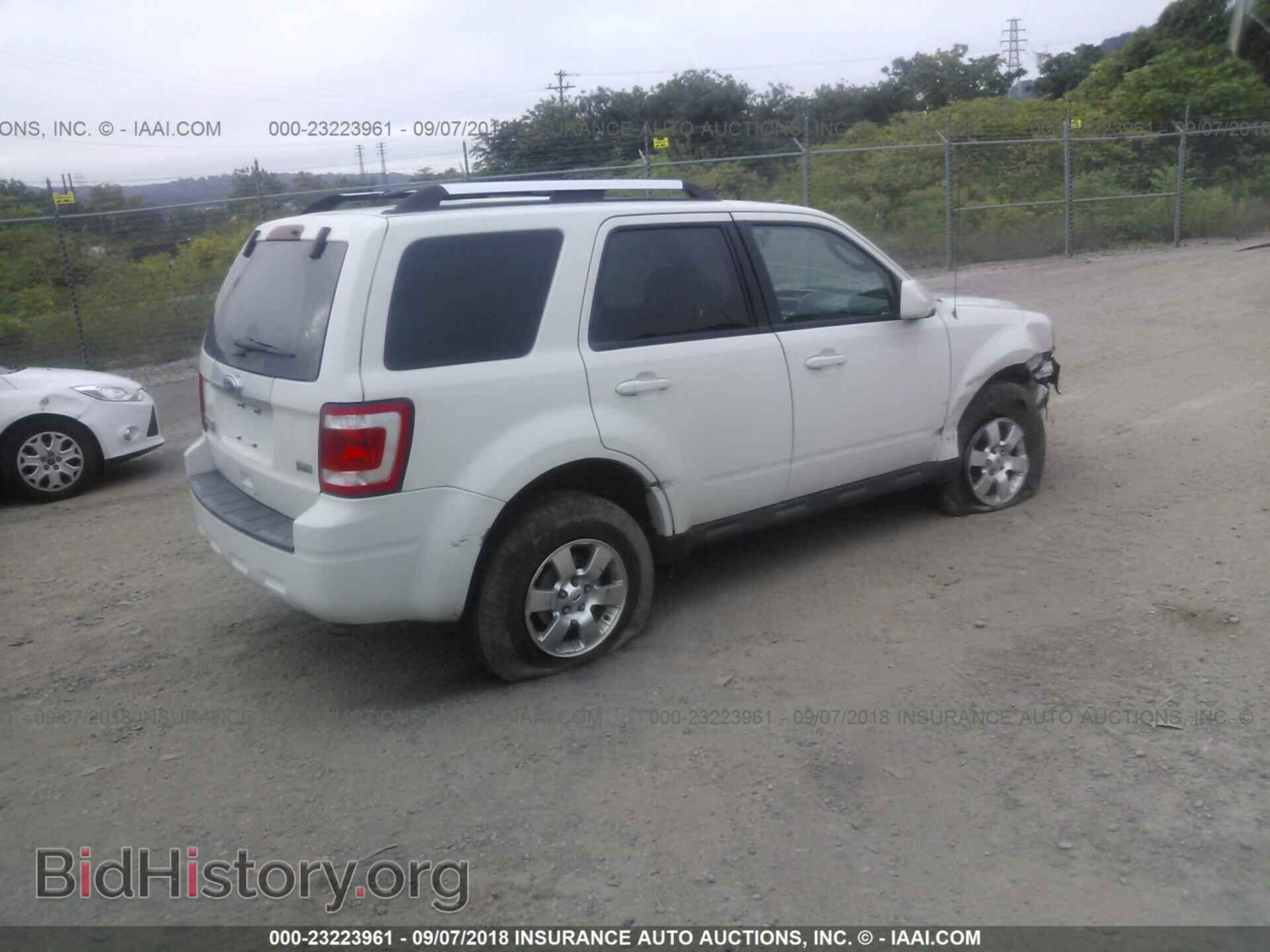 2011 Ford Escape - VIN: 1FMCU9EG9BKC03242 - Фото 4