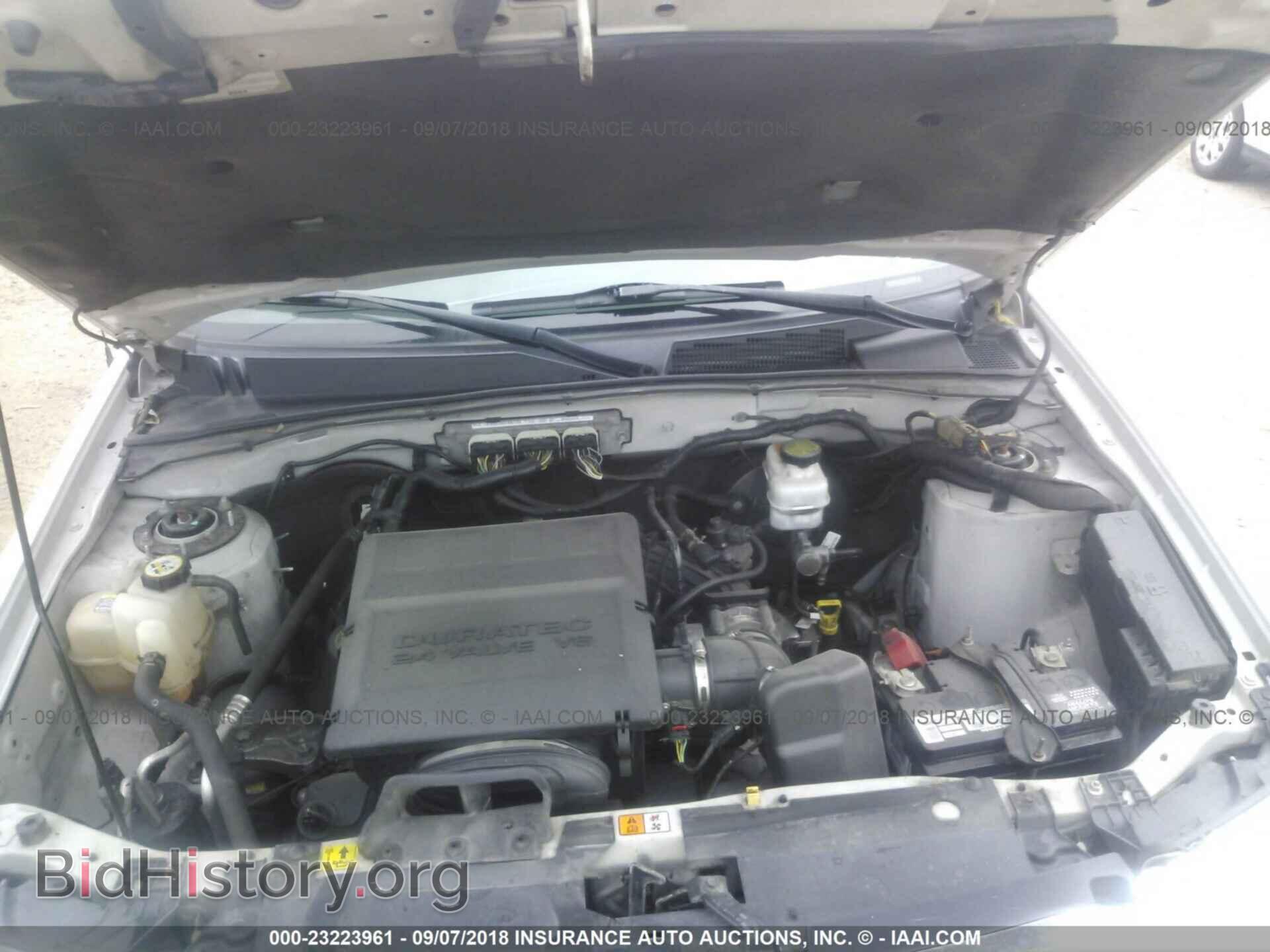 2011 Ford Escape - VIN: 1FMCU9EG9BKC03242 - Фото 10