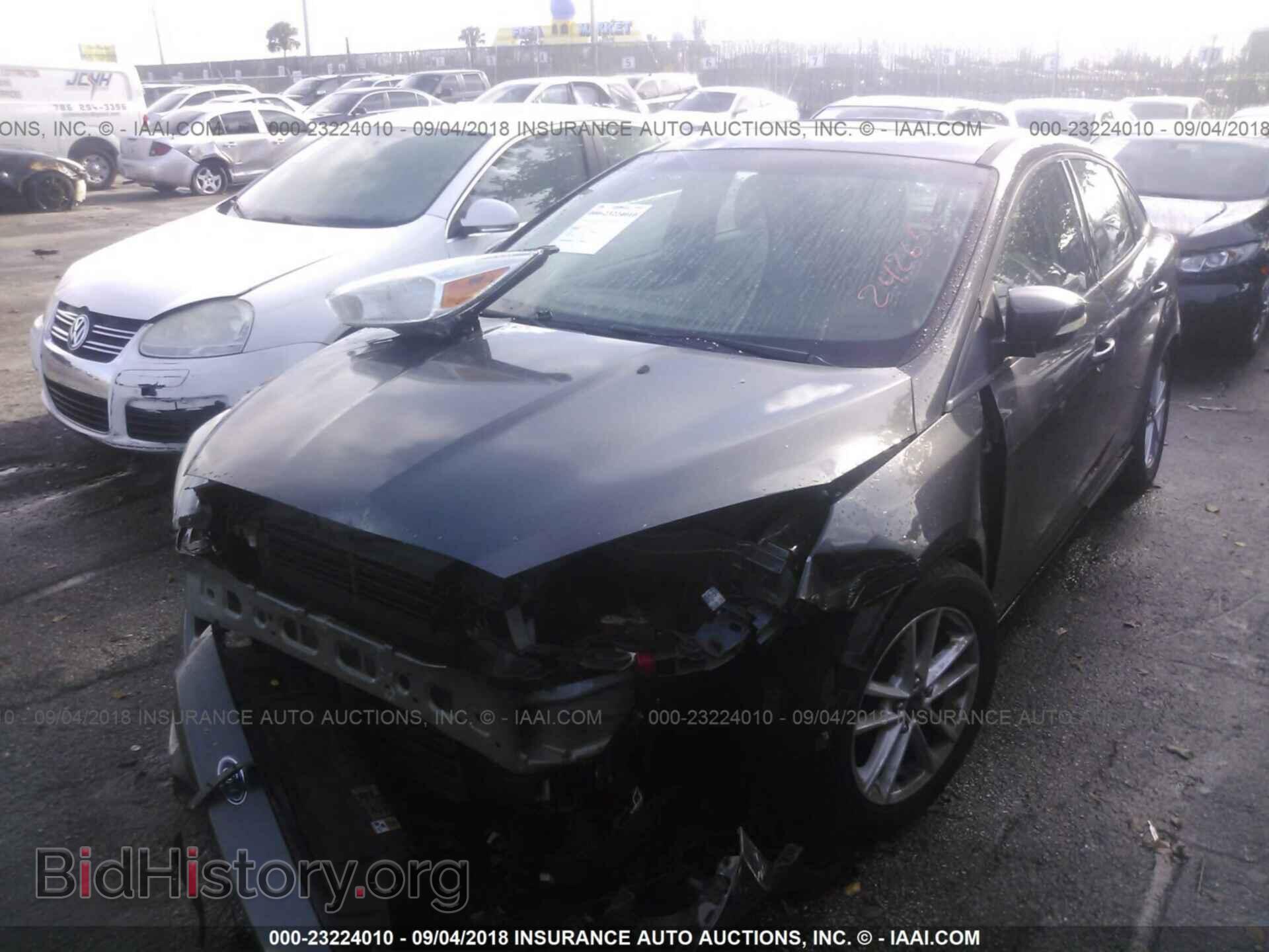 2015 Ford Focus - VIN: 1FADP3F22FL242650 - Photo 2