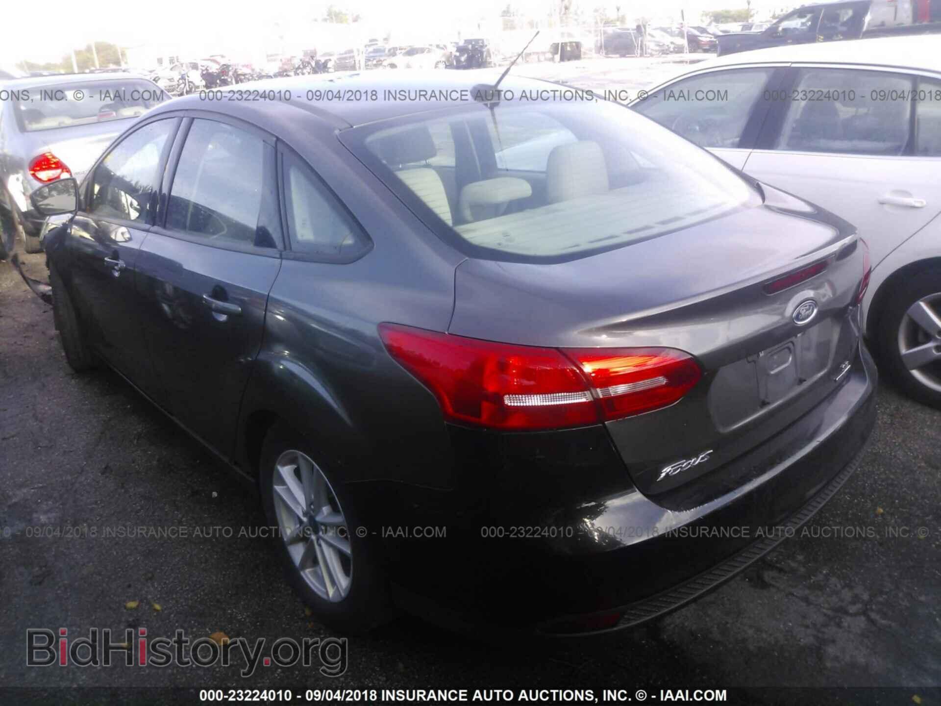 2015 Ford Focus - VIN: 1FADP3F22FL242650 - Photo 3