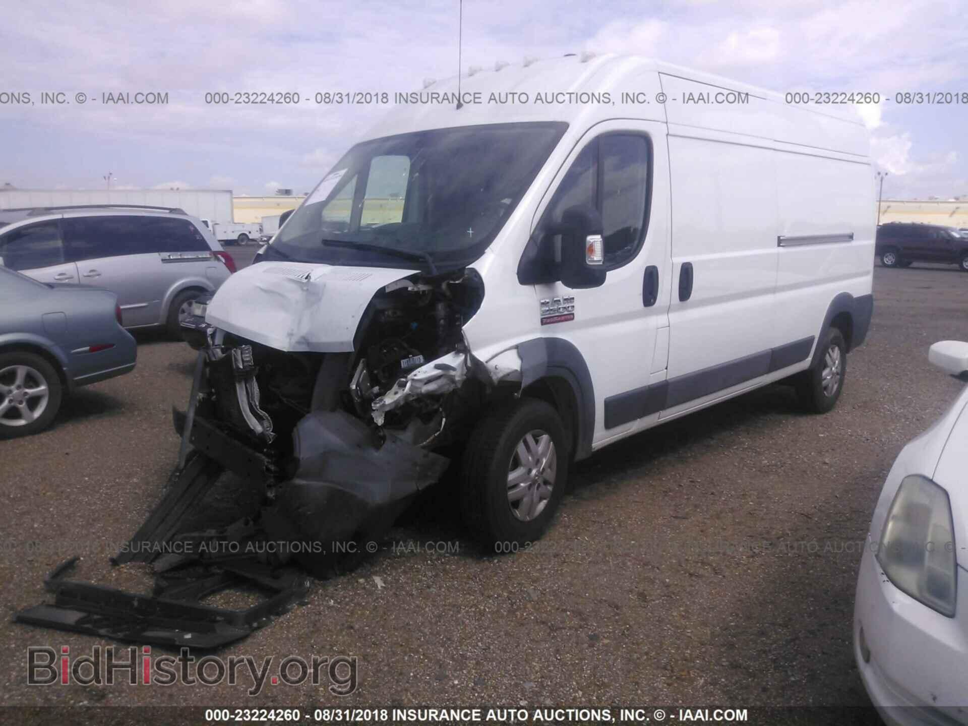 2016 Ram Promaster 2500 - VIN: 3C6TRVDG5GE104581 - Фото 2