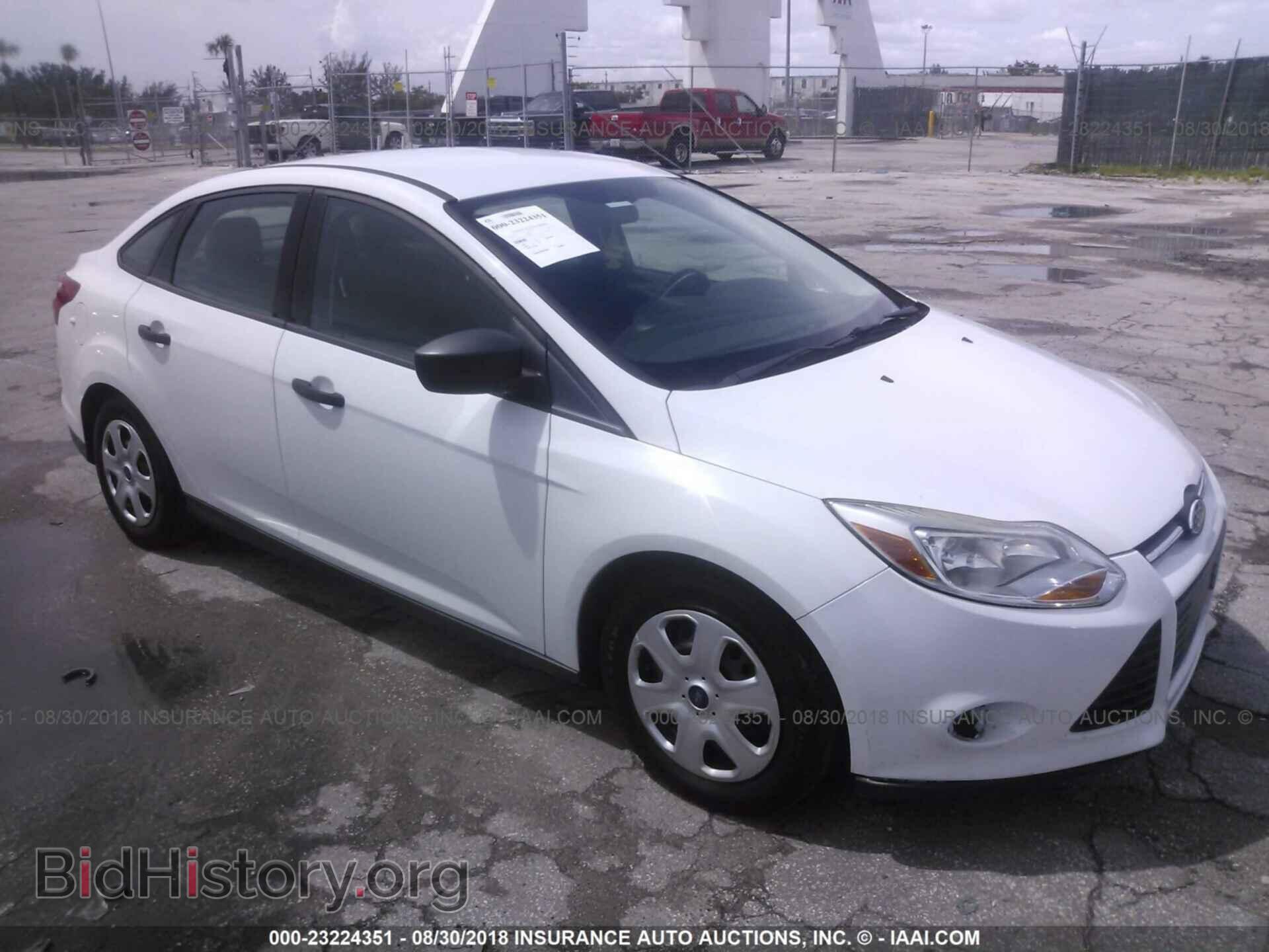 Photo 1FAHP3E23CL287871 - Ford Focus 2012