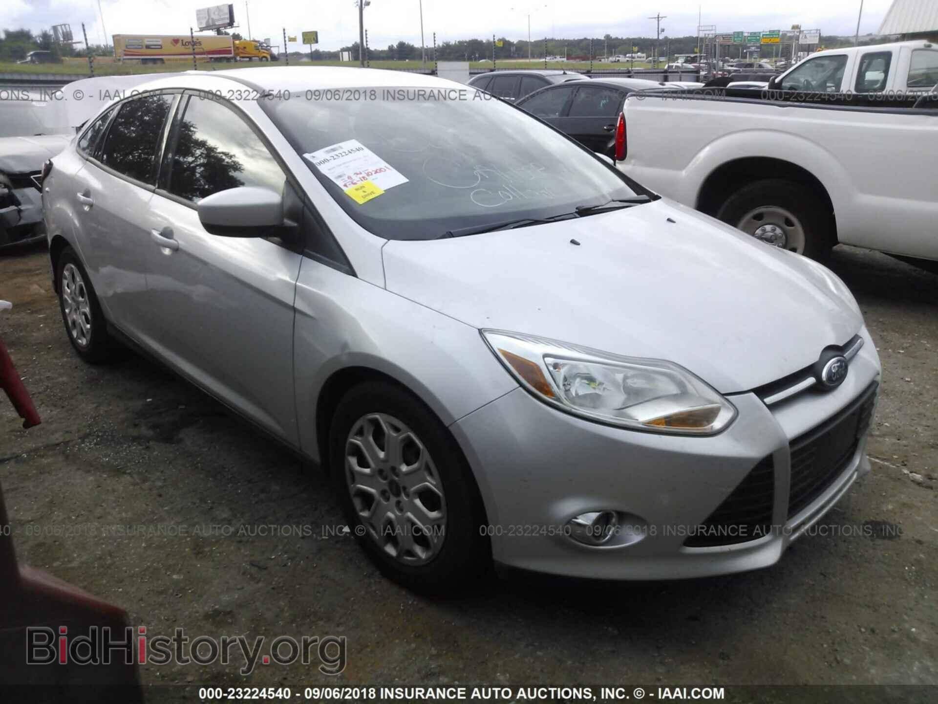 Photo 1FAHP3F28CL177221 - Ford Focus 2012