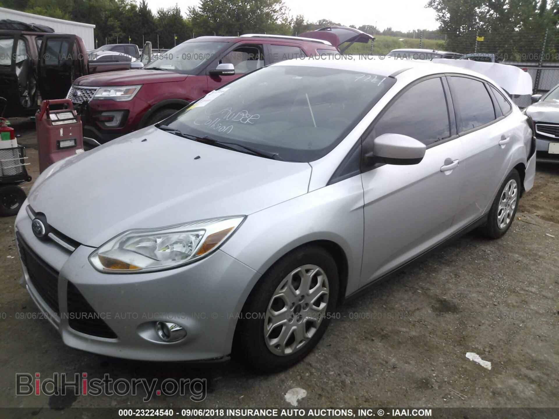 2012 Ford Focus - VIN: 1FAHP3F28CL177221 - Photo 2