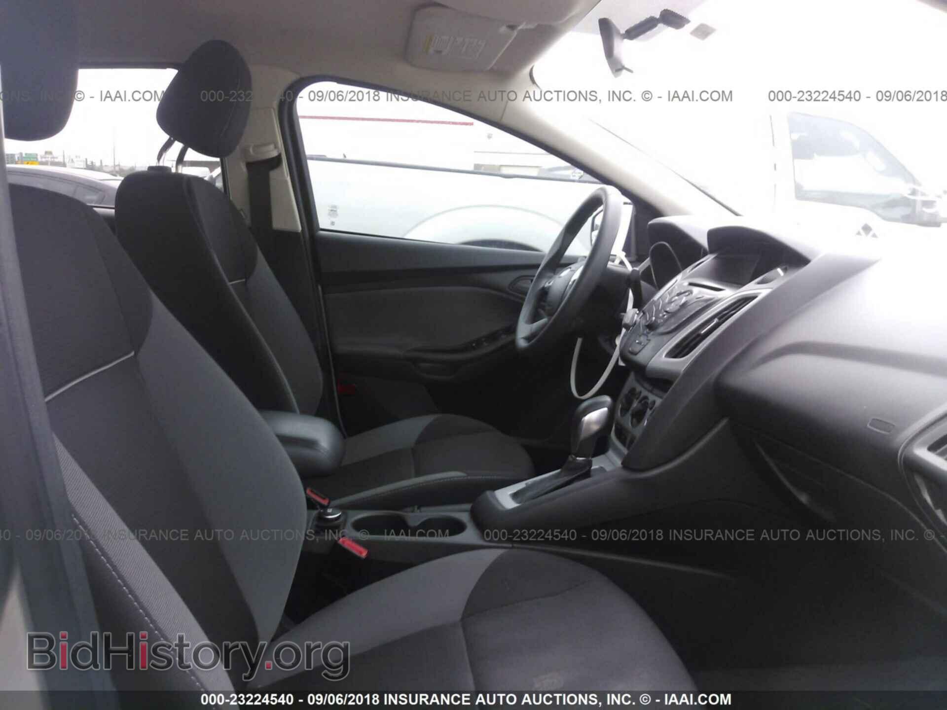 2012 Ford Focus - VIN: 1FAHP3F28CL177221 - Photo 5