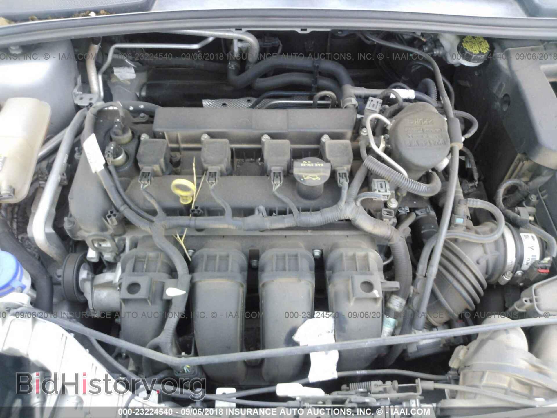 2012 Ford Focus - VIN: 1FAHP3F28CL177221 - Photo 10
