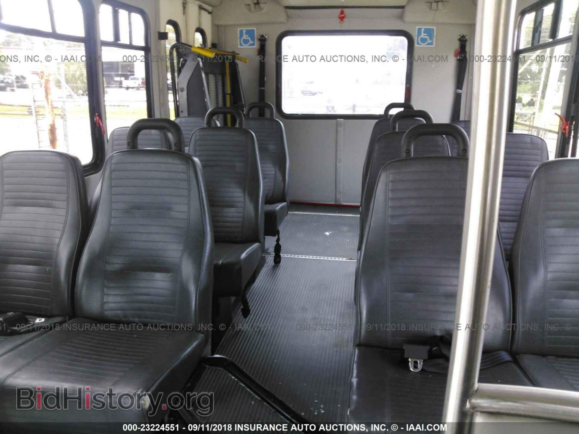 2011 Ford Econoline - VIN: 1FDEE3FL8BDA49206 - Photo 5
