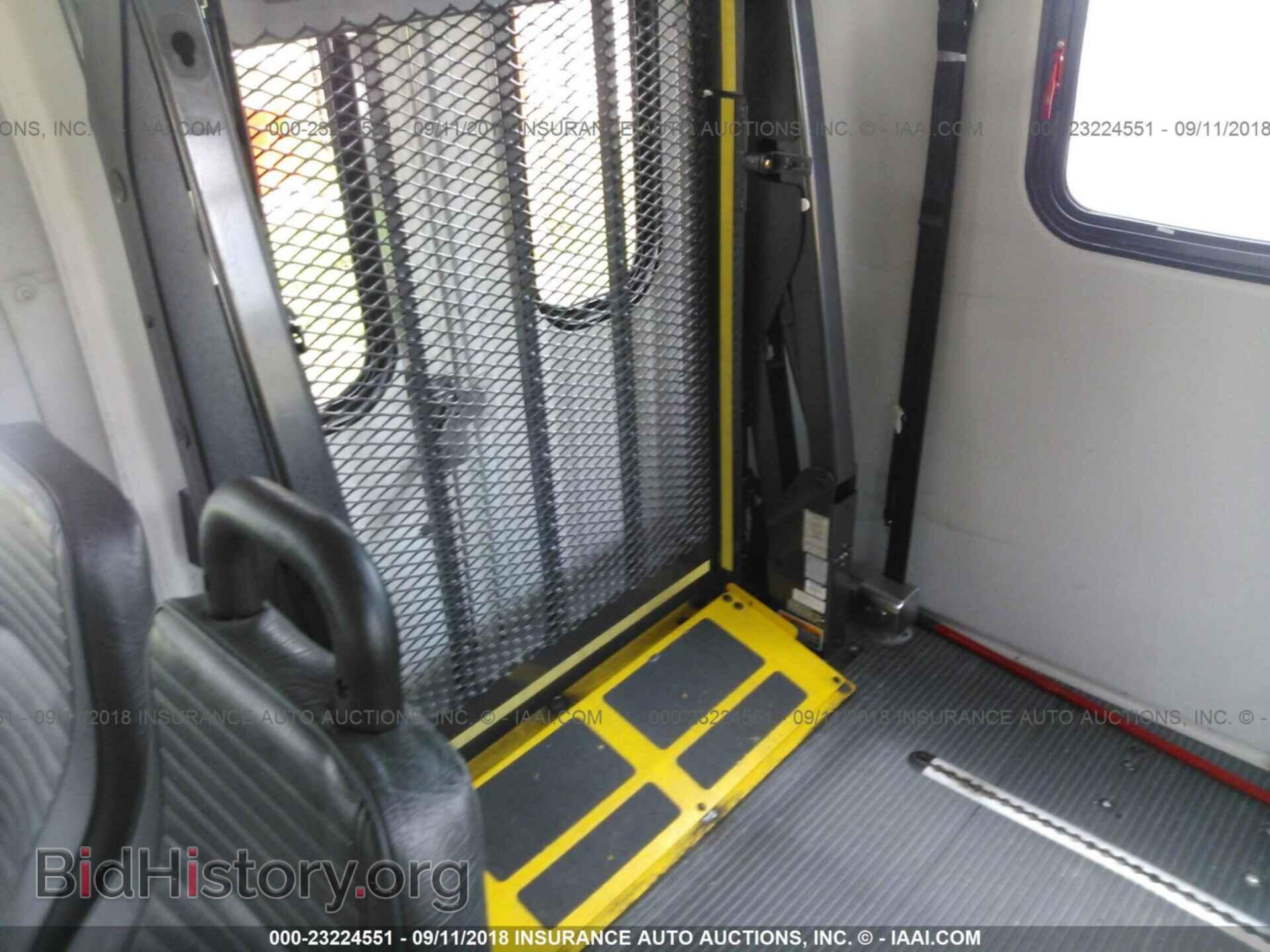 2011 Ford Econoline - VIN: 1FDEE3FL8BDA49206 - Photo 7